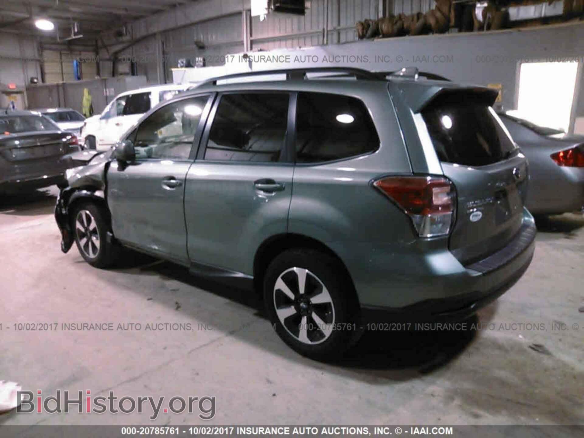 2017 Subaru Forester - VIN: JF2SJAGC5HH572126 - Фото 3
