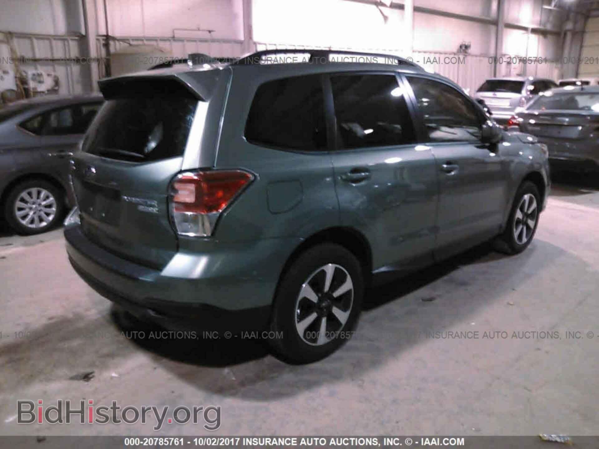 2017 Subaru Forester - VIN: JF2SJAGC5HH572126 - Фото 4