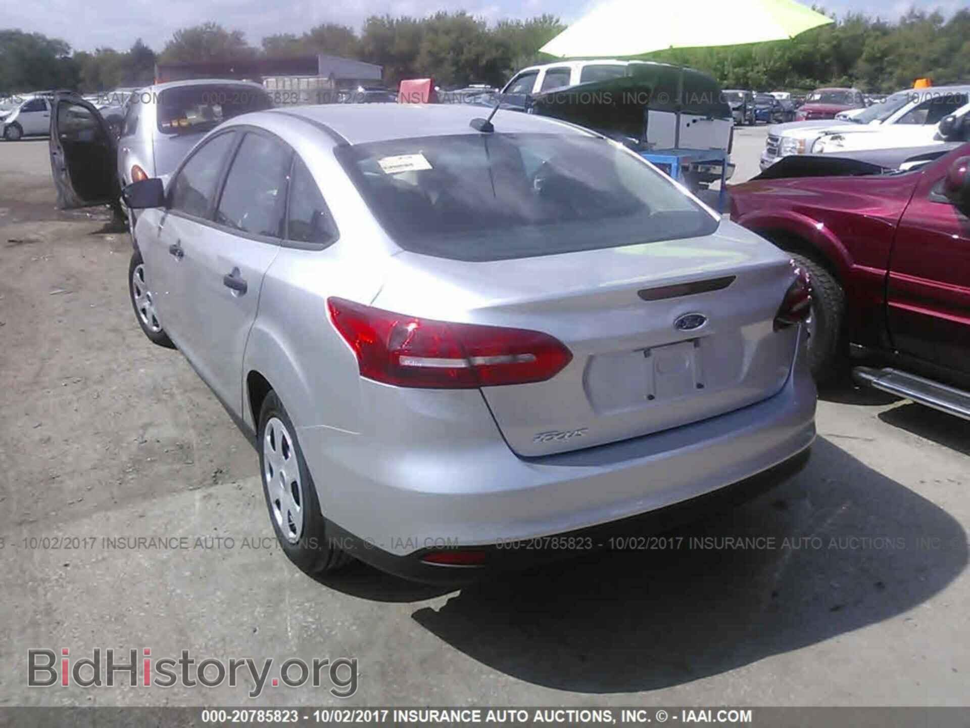 2017 Ford Focus - VIN: 1FADP3E22HL290184 - Photo 3