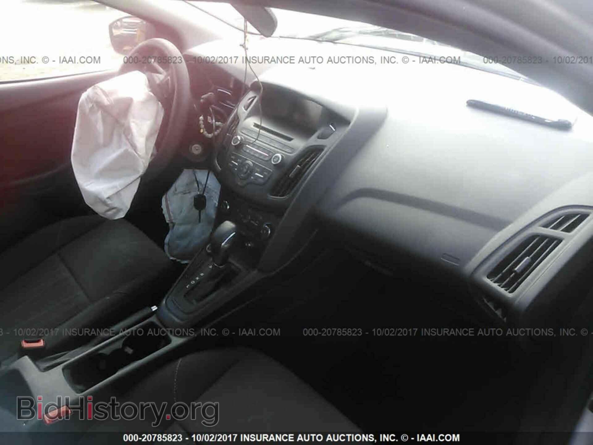 2017 Ford Focus - VIN: 1FADP3E22HL290184 - Photo 5