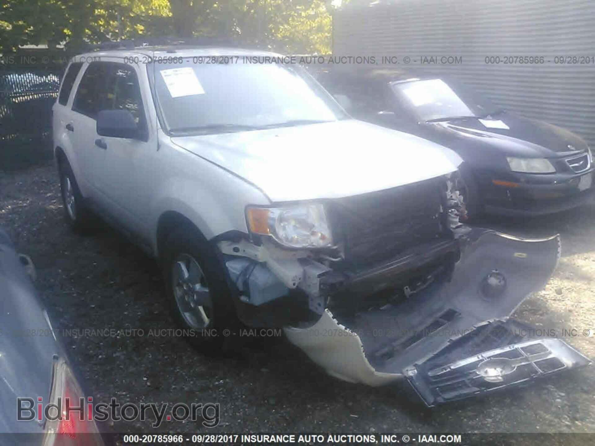 Photo 1FMCU9D73CKC27202 - Ford Escape 2012