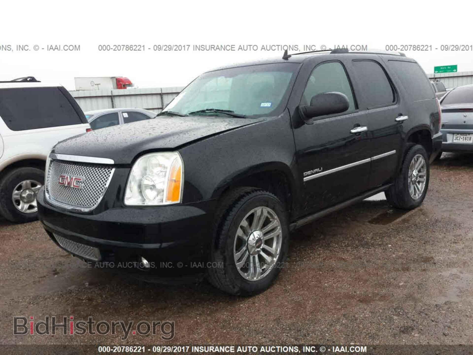 2011 Gmc Yukon - VIN: 1GKS1EEF1BR176977 - Фото 2