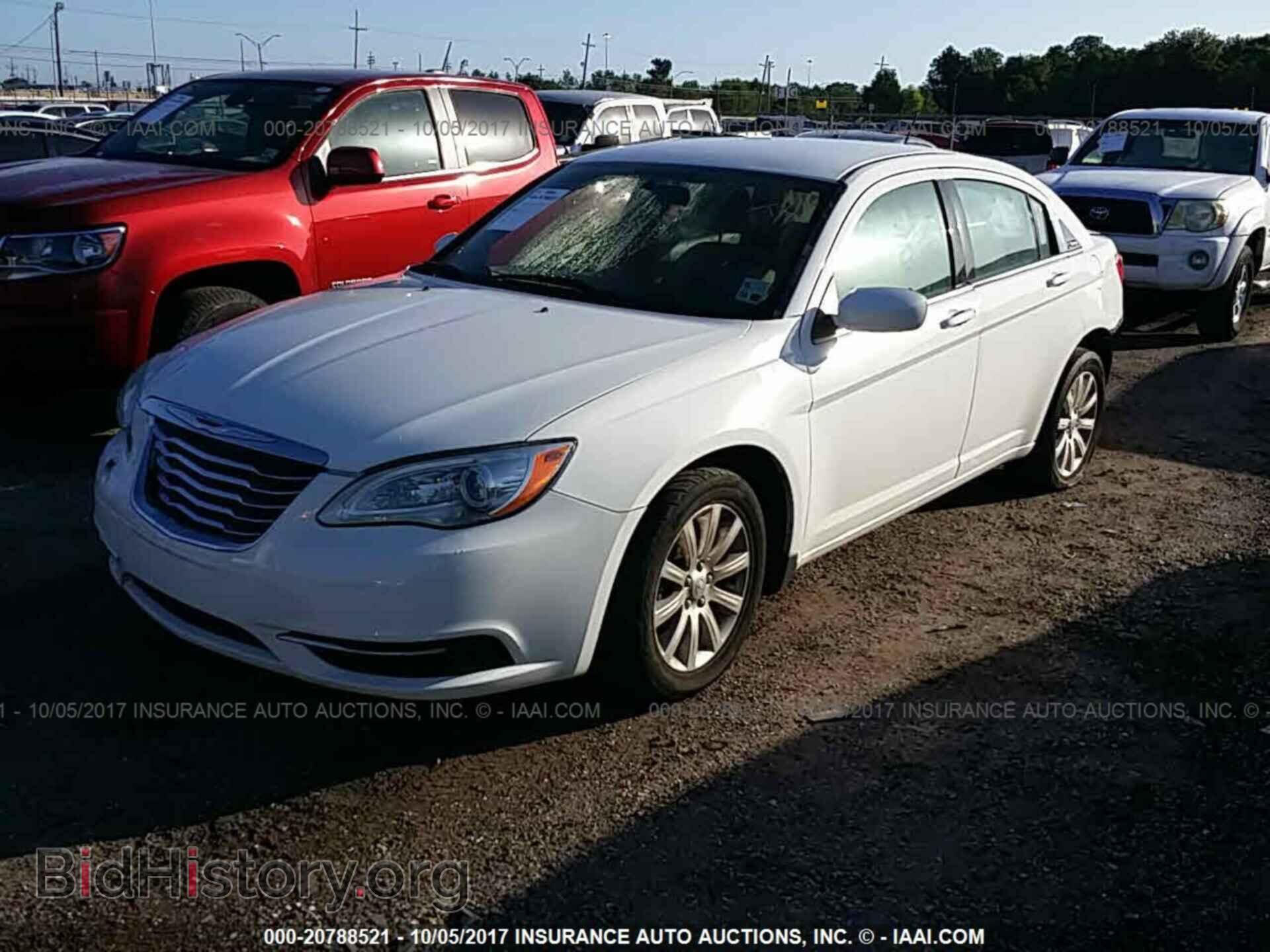 2013 Chrysler 200 - VIN: 1C3CCBBB6DN765886 - Photo 2