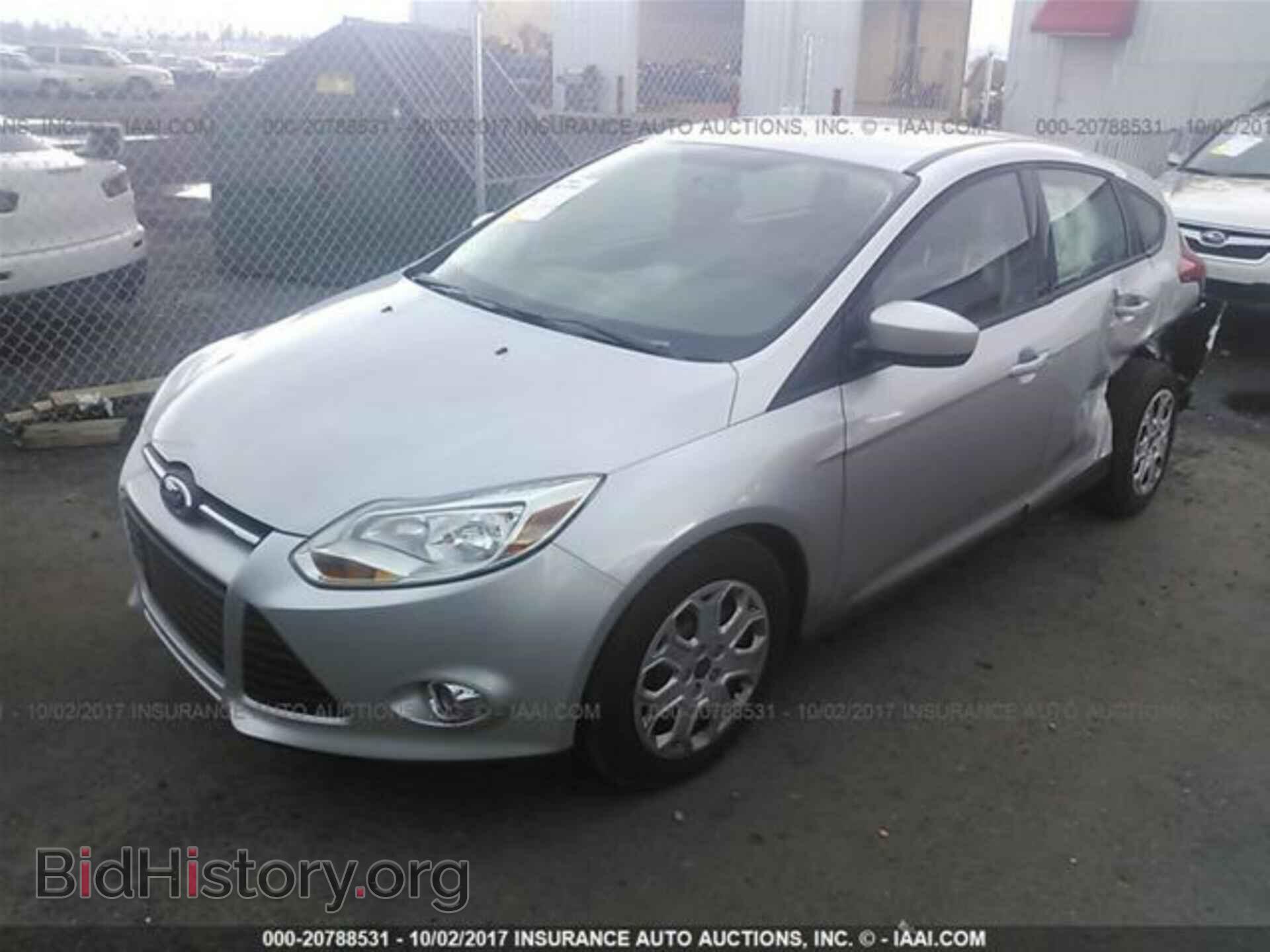 2012 Ford Focus - VIN: 1FAHP3K22CL183747 - Photo 2