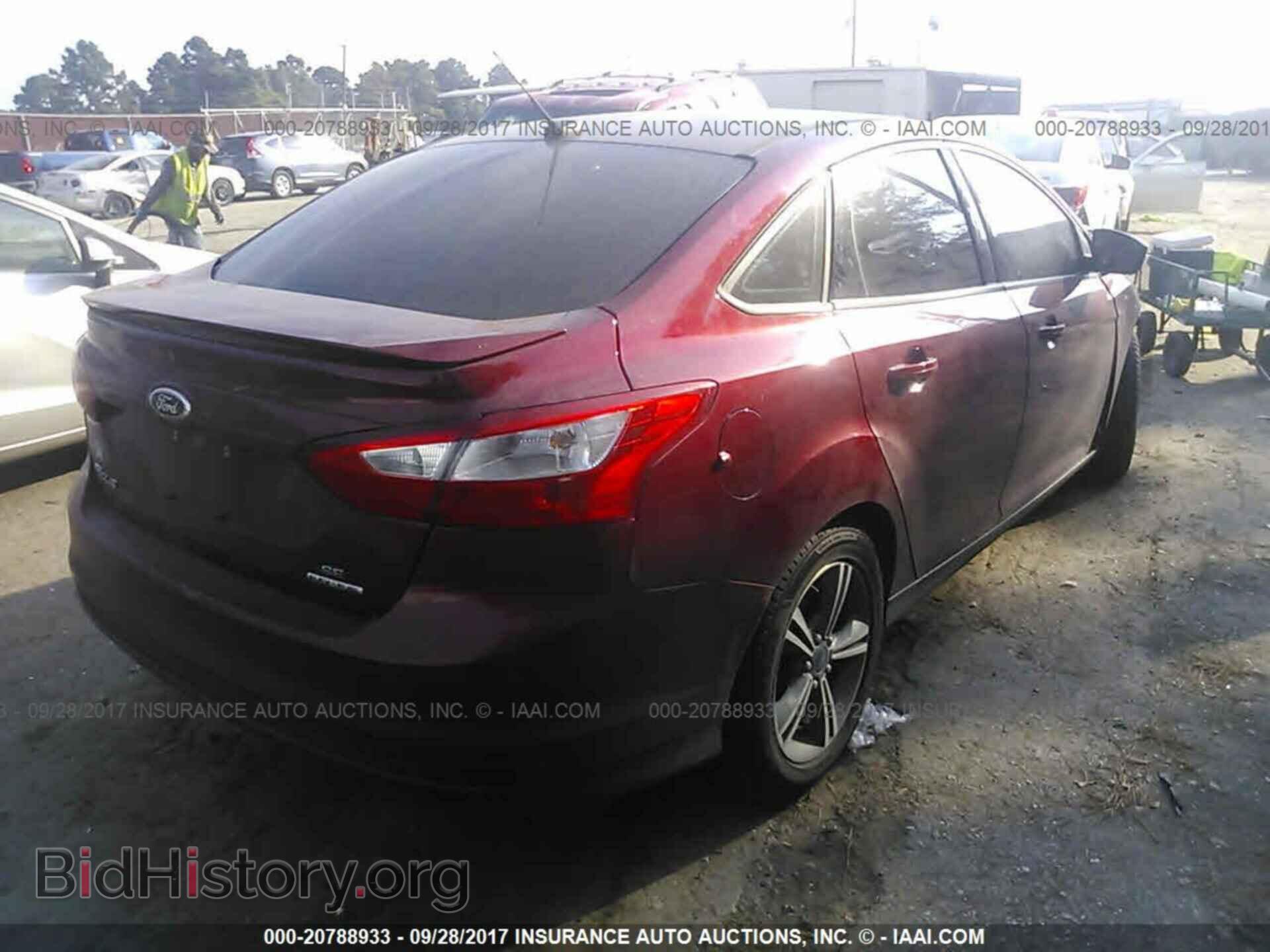2014 Ford Focus - VIN: 1FADP3F2XEL293540 - Фото 4