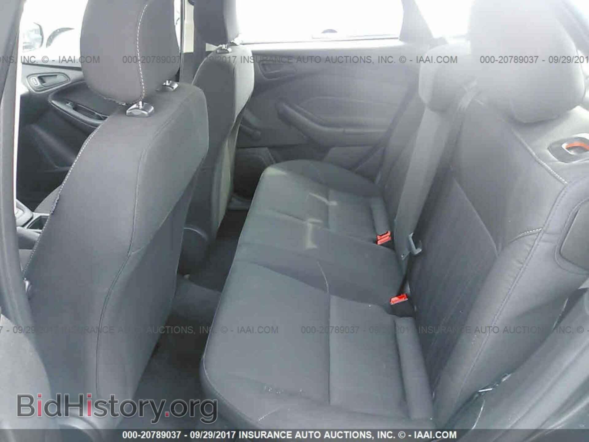 2015 Ford Focus - VIN: 1FADP3E29FL299560 - Photo 8