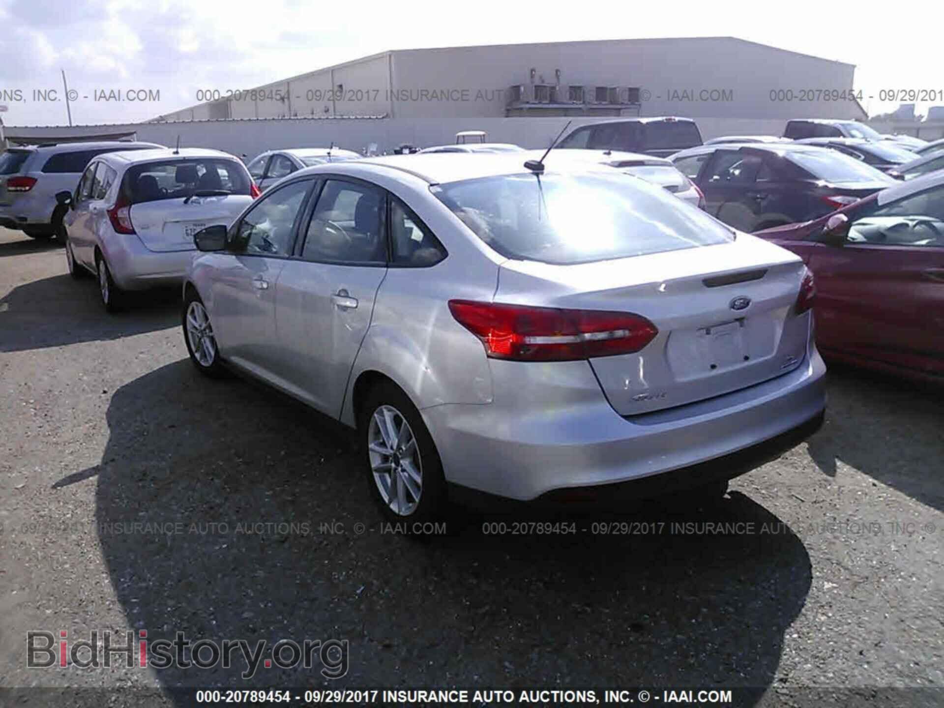 2016 Ford Focus - VIN: 1FADP3F23GL339227 - Фото 3