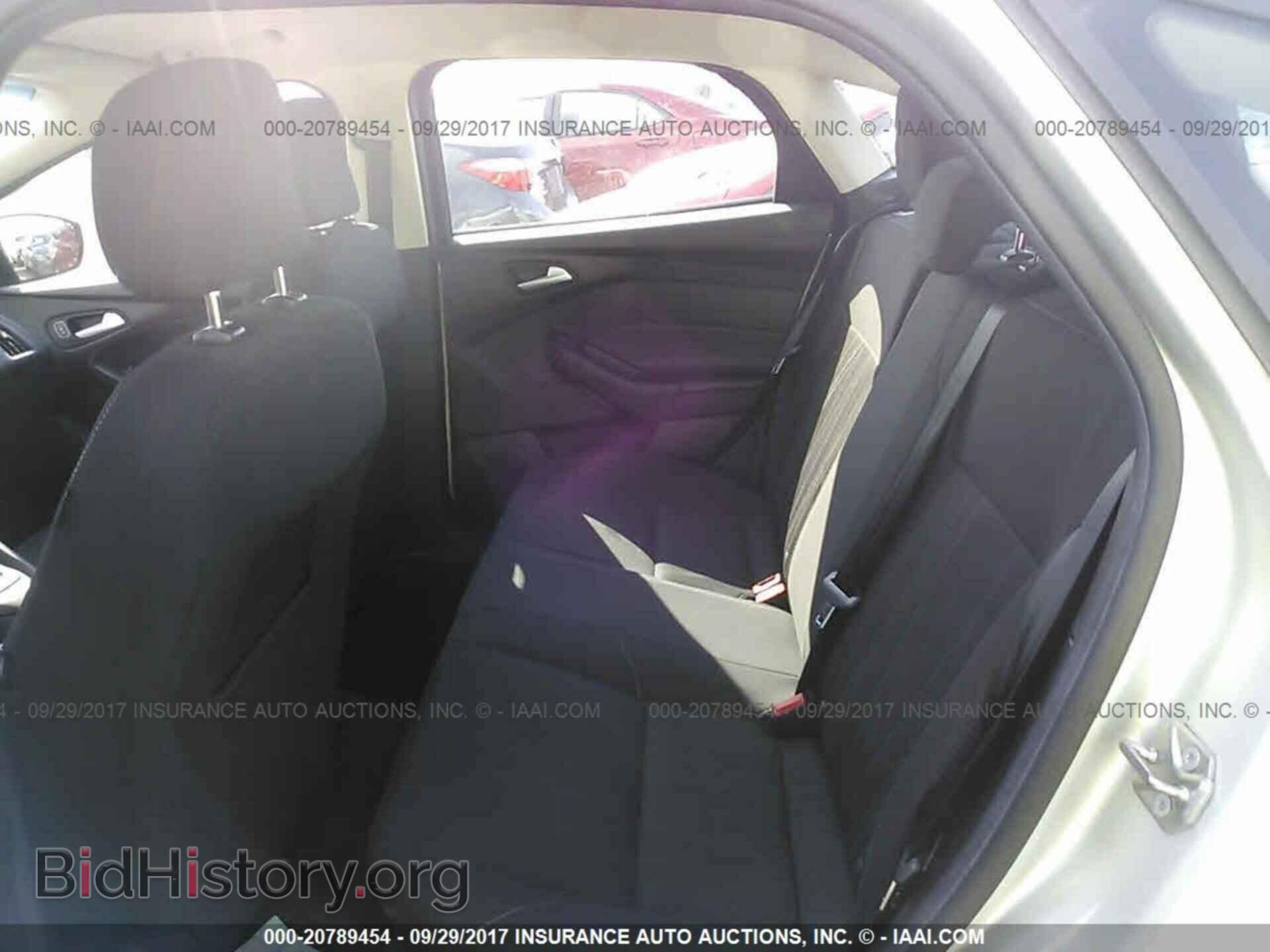 2016 Ford Focus - VIN: 1FADP3F23GL339227 - Фото 8