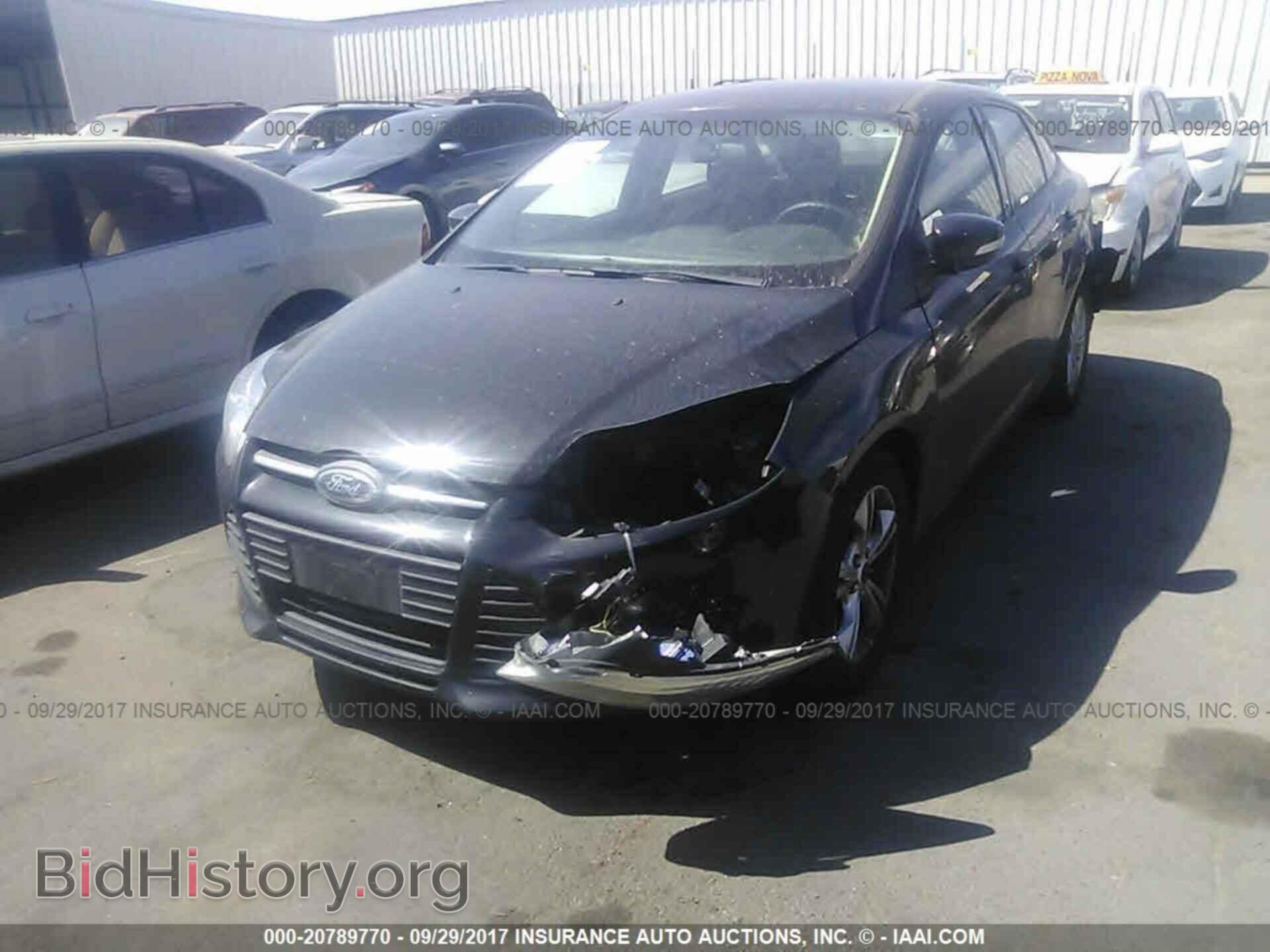 2014 Ford Focus - VIN: 1FADP3F28EL230209 - Photo 2