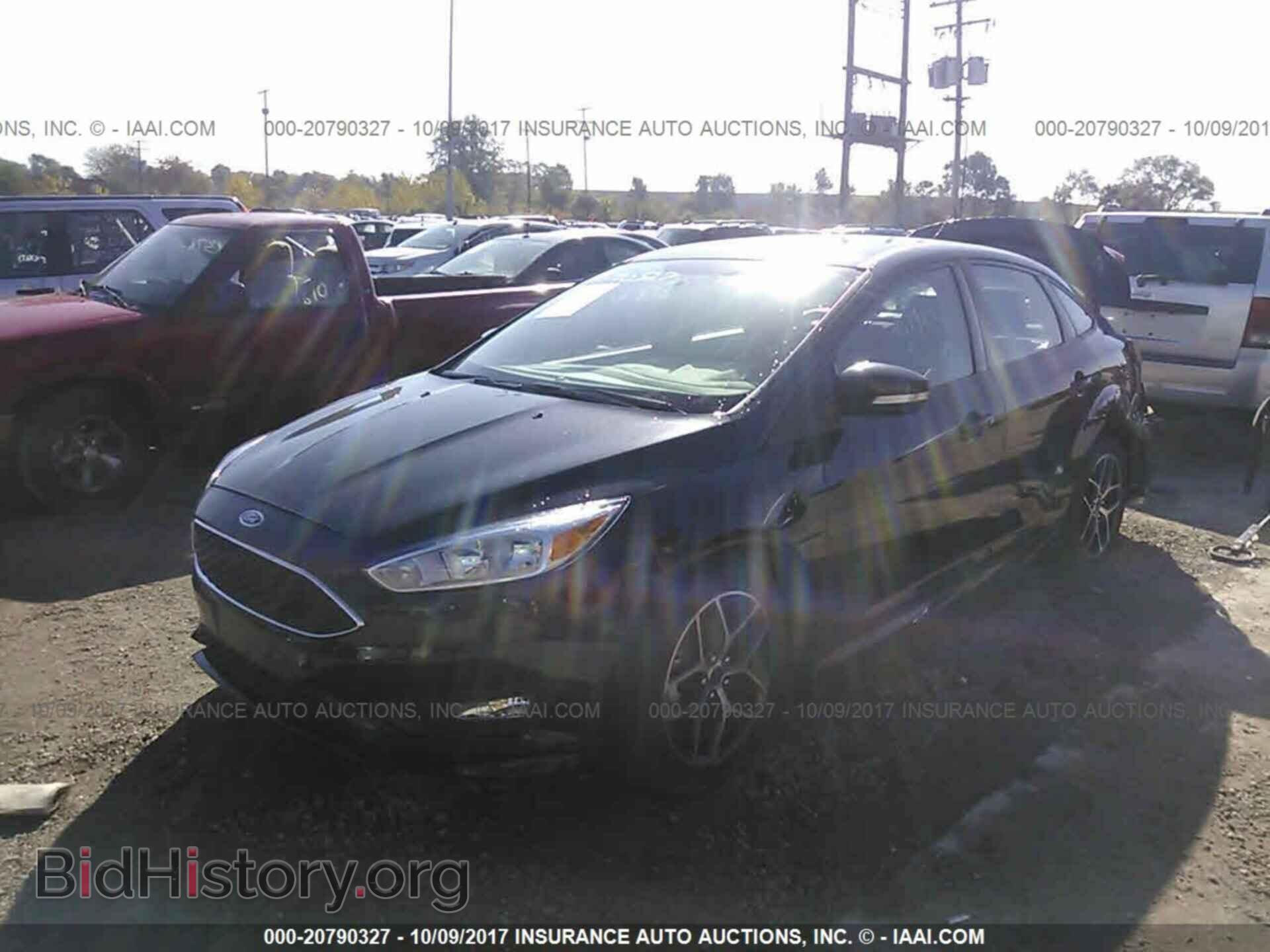 2016 Ford Focus - VIN: 1FADP3F27GL368908 - Фото 2