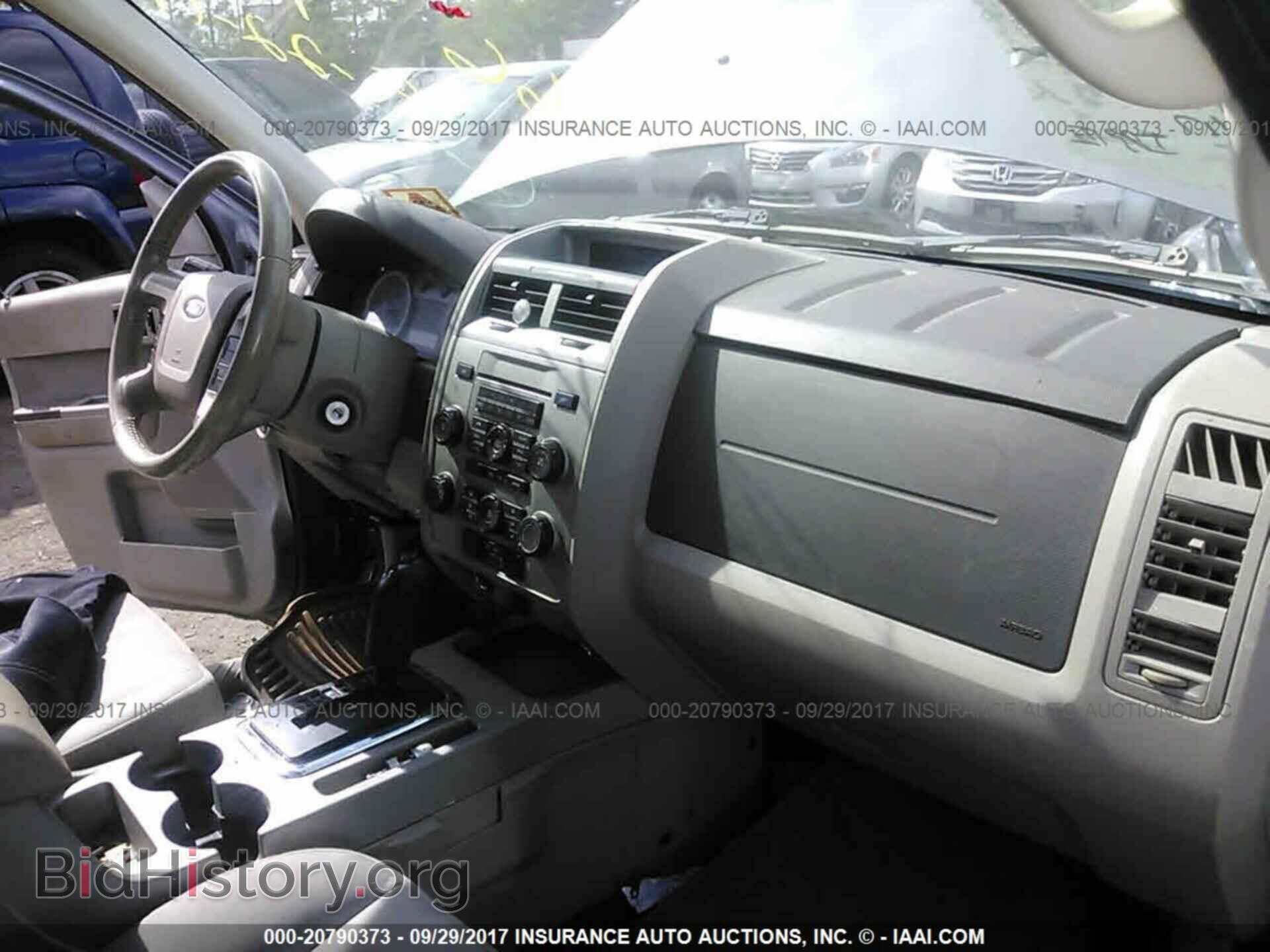 2011 Ford Escape - VIN: 1FMCU9DG8BKA75352 - Фото 5