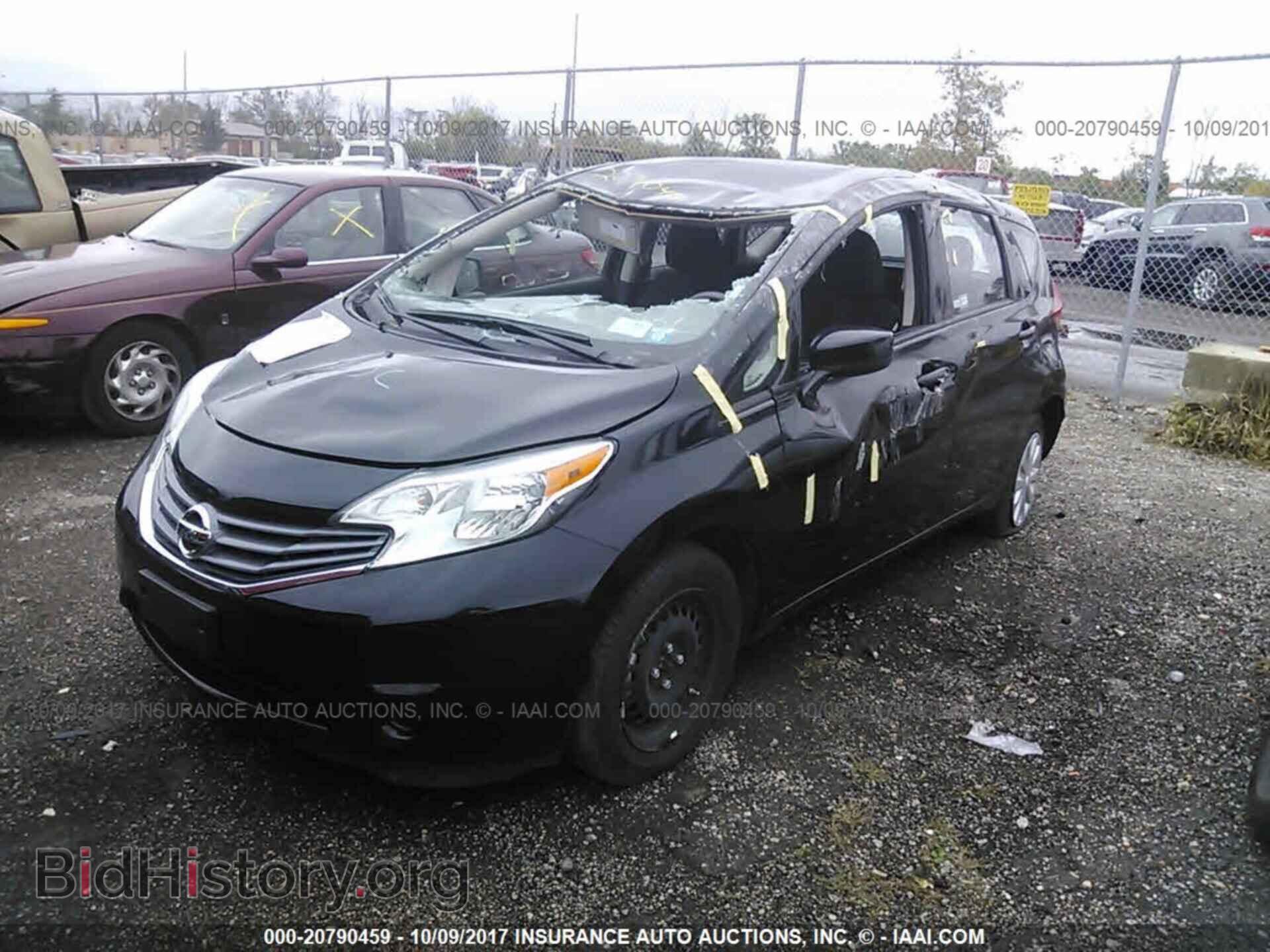 2016 Nissan Versa note - VIN: 3N1CE2CP7GL405582 - Фото 2