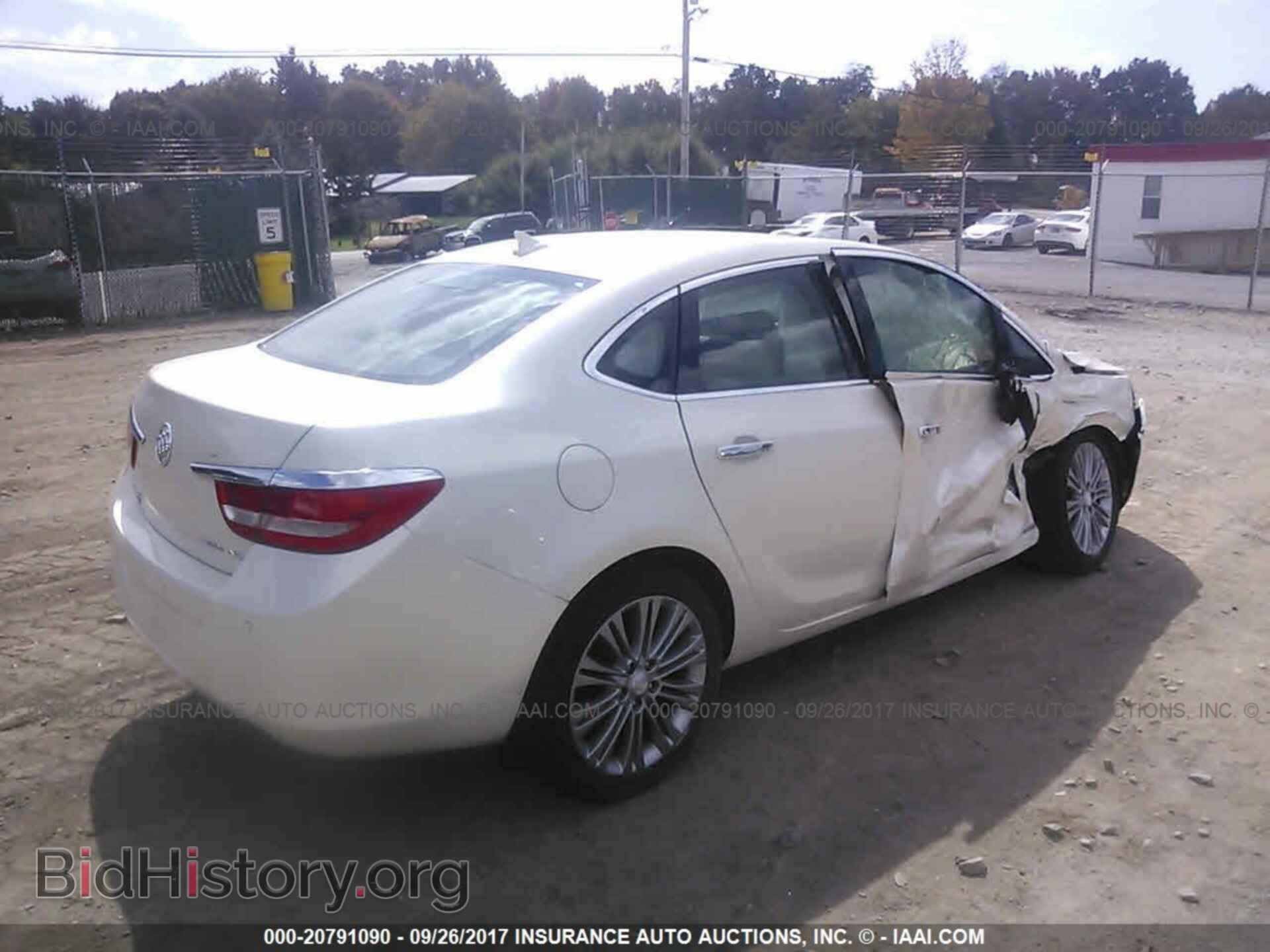 2014 Buick Verano - VIN: 1G4PS5SK1E4148836 - Фото 4