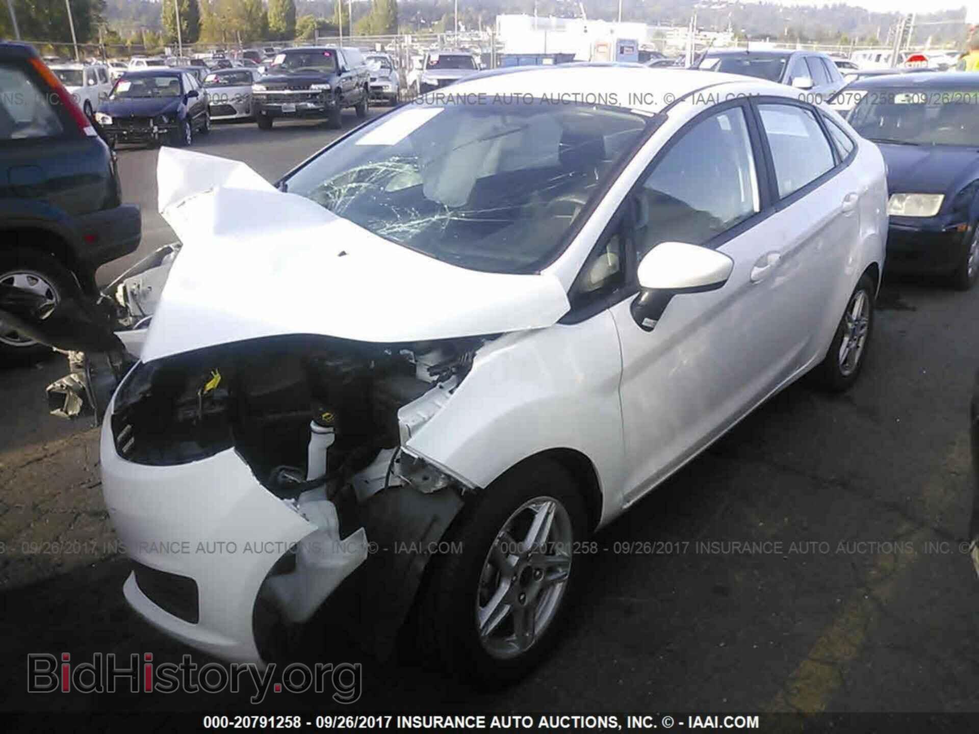 2017 Ford Fiesta - VIN: 3FADP4BJ8HM110299 - Фото 2