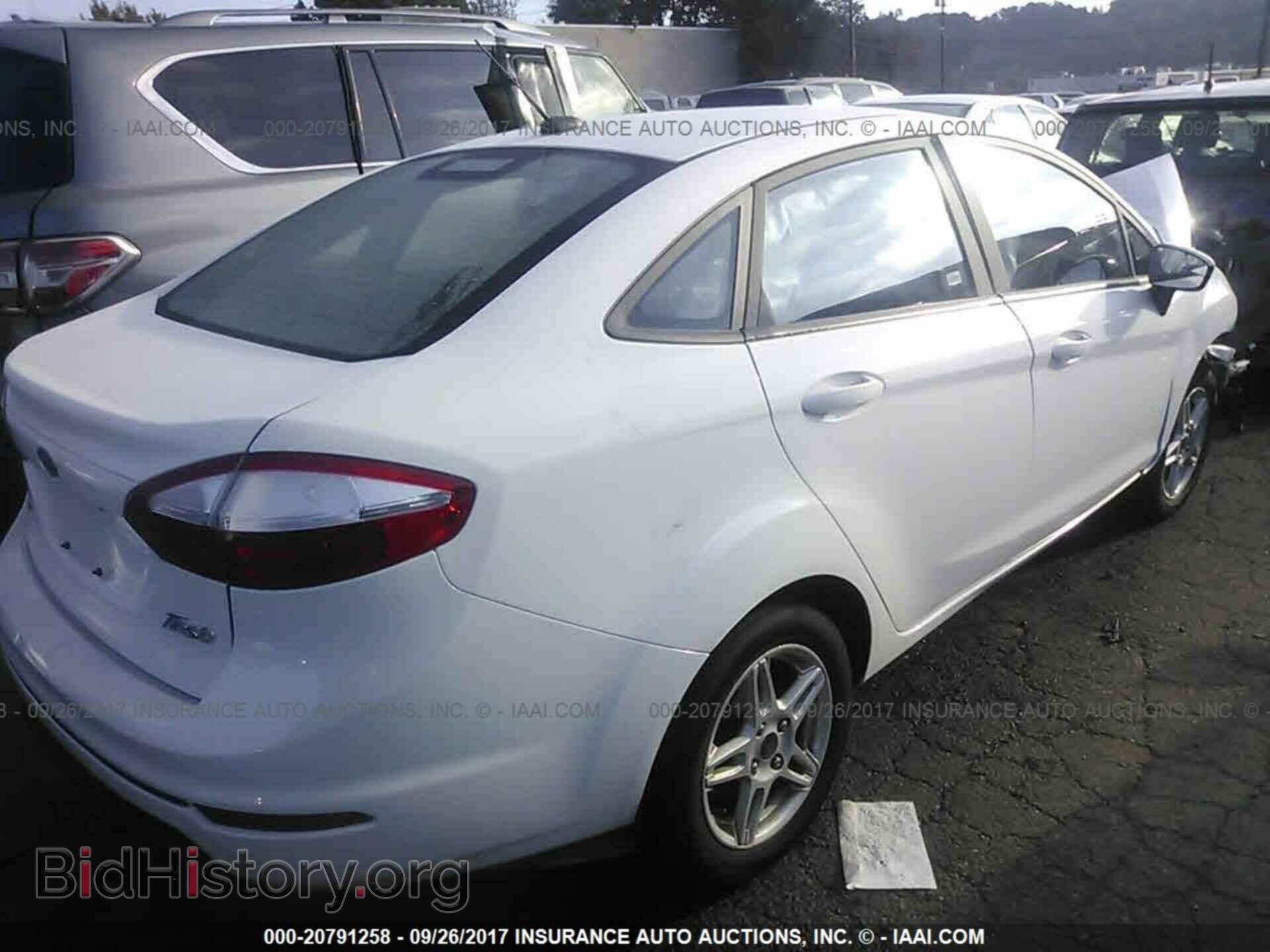 2017 Ford Fiesta - VIN: 3FADP4BJ8HM110299 - Фото 4