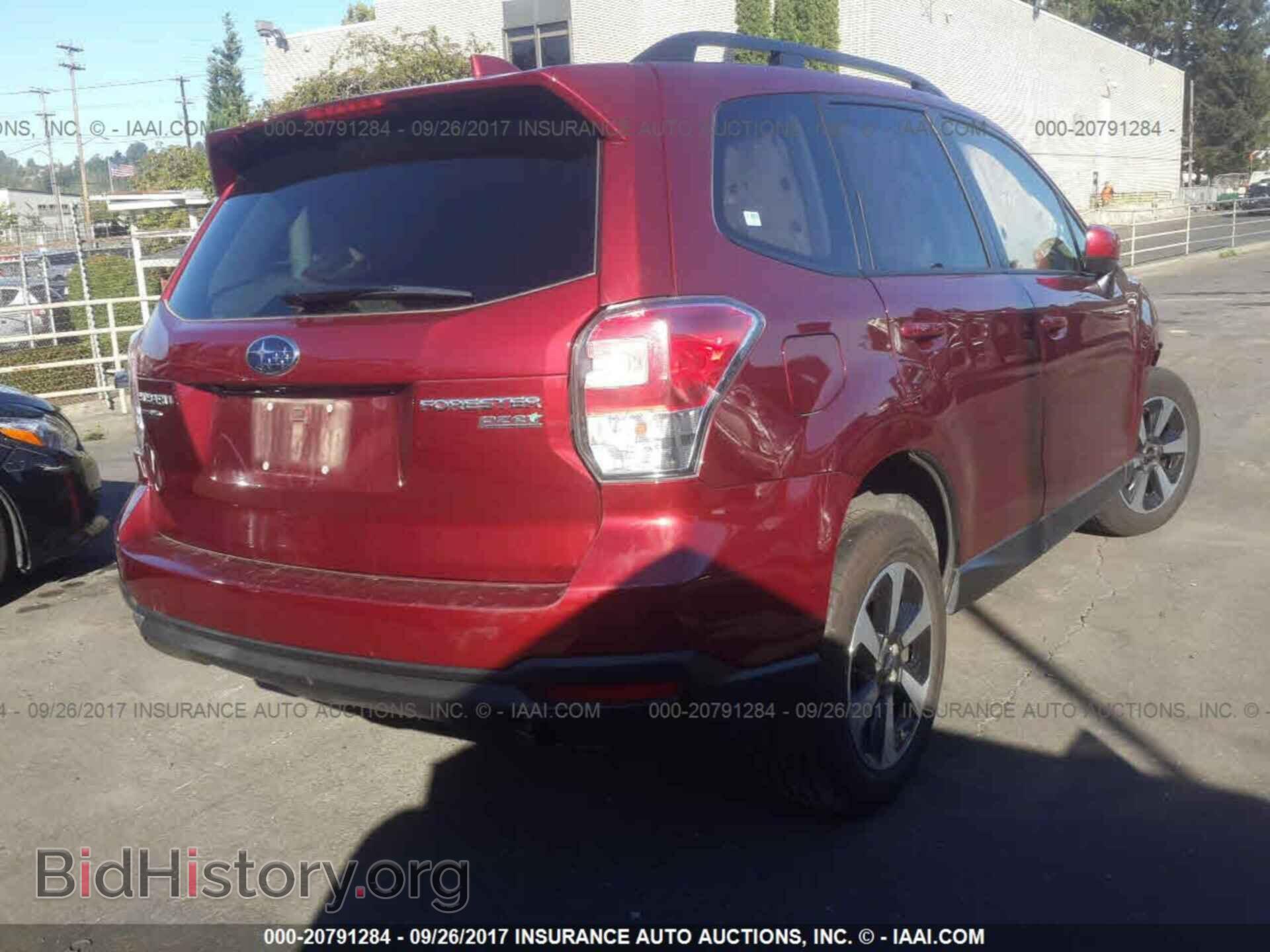 2017 Subaru Forester - VIN: JF2SJAEC2HH535568 - Фото 4