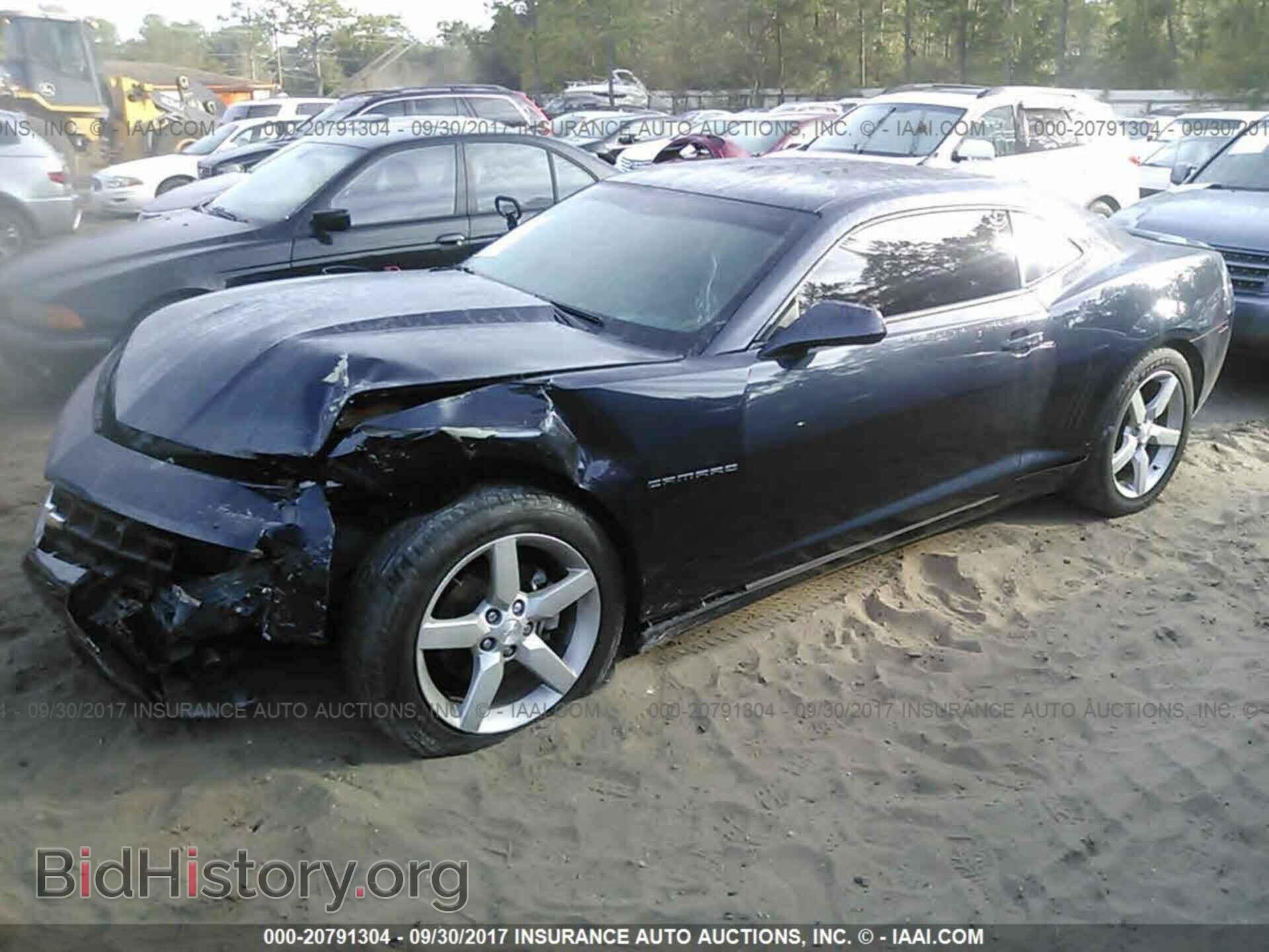 2013 Chevrolet Camaro - VIN: 2G1FC1E33D9135844 - Фото 2