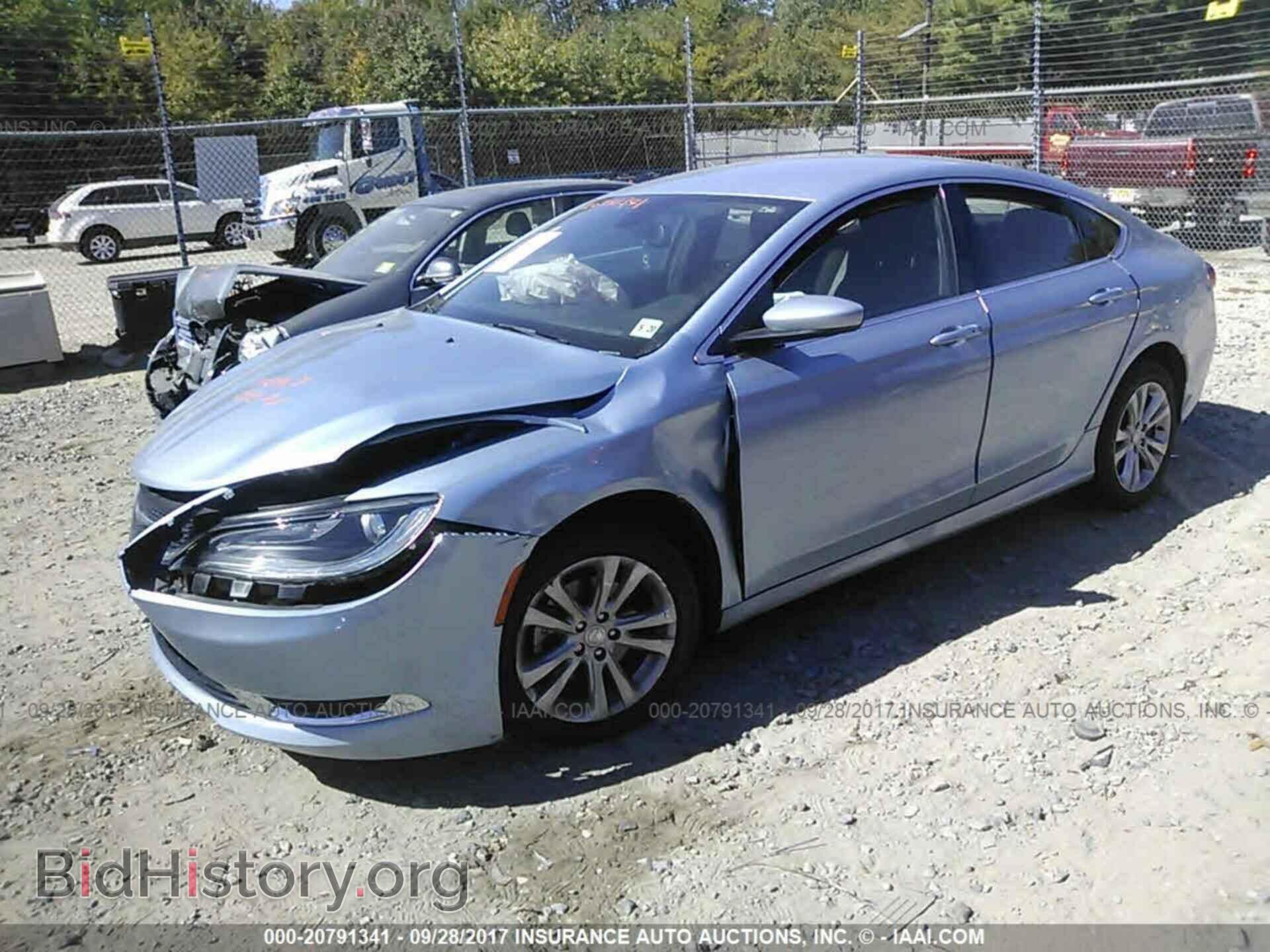 2015 Chrysler 200 - VIN: 1C3CCCAB0FN710263 - Фото 2