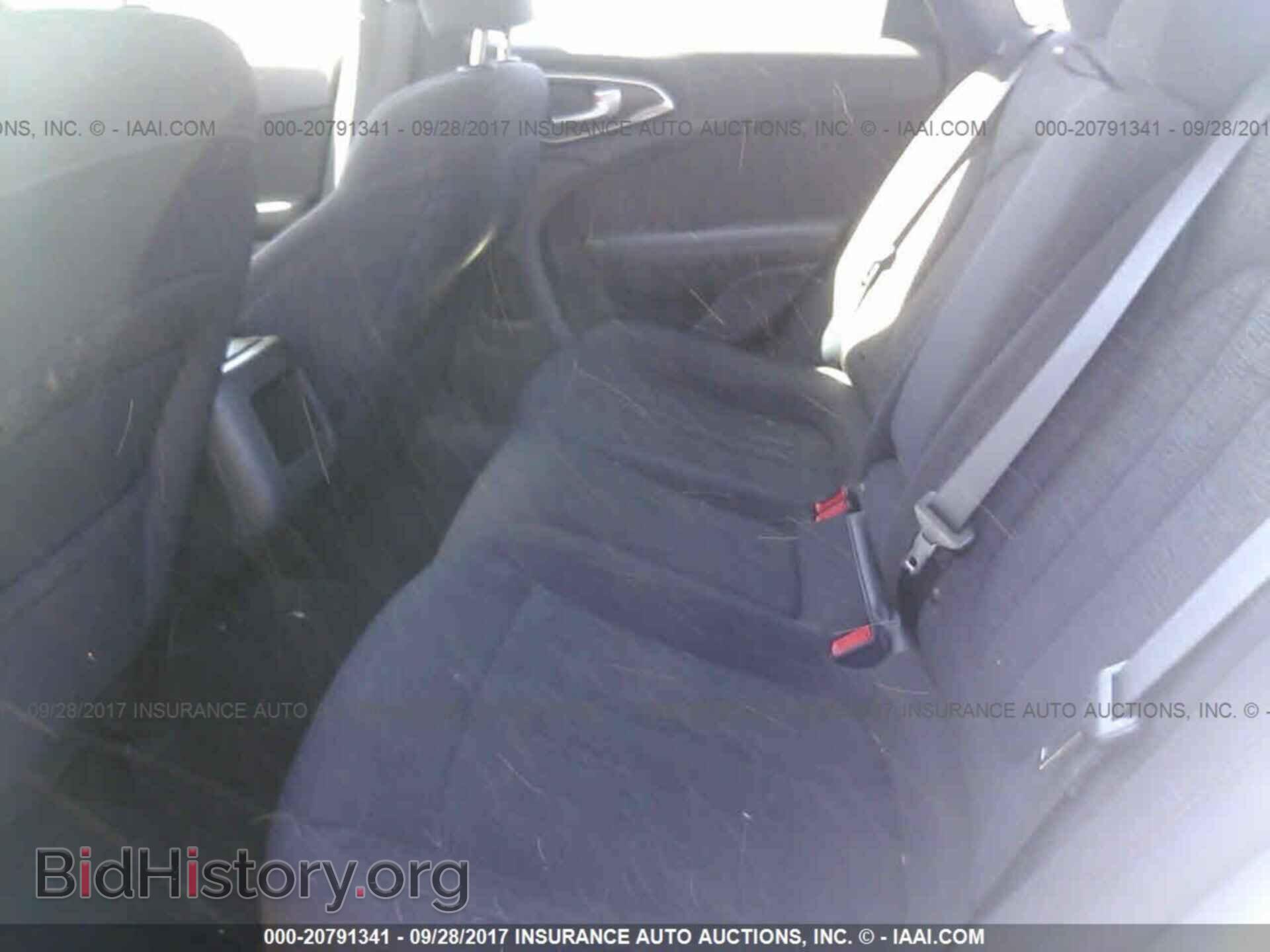 2015 Chrysler 200 - VIN: 1C3CCCAB0FN710263 - Фото 8