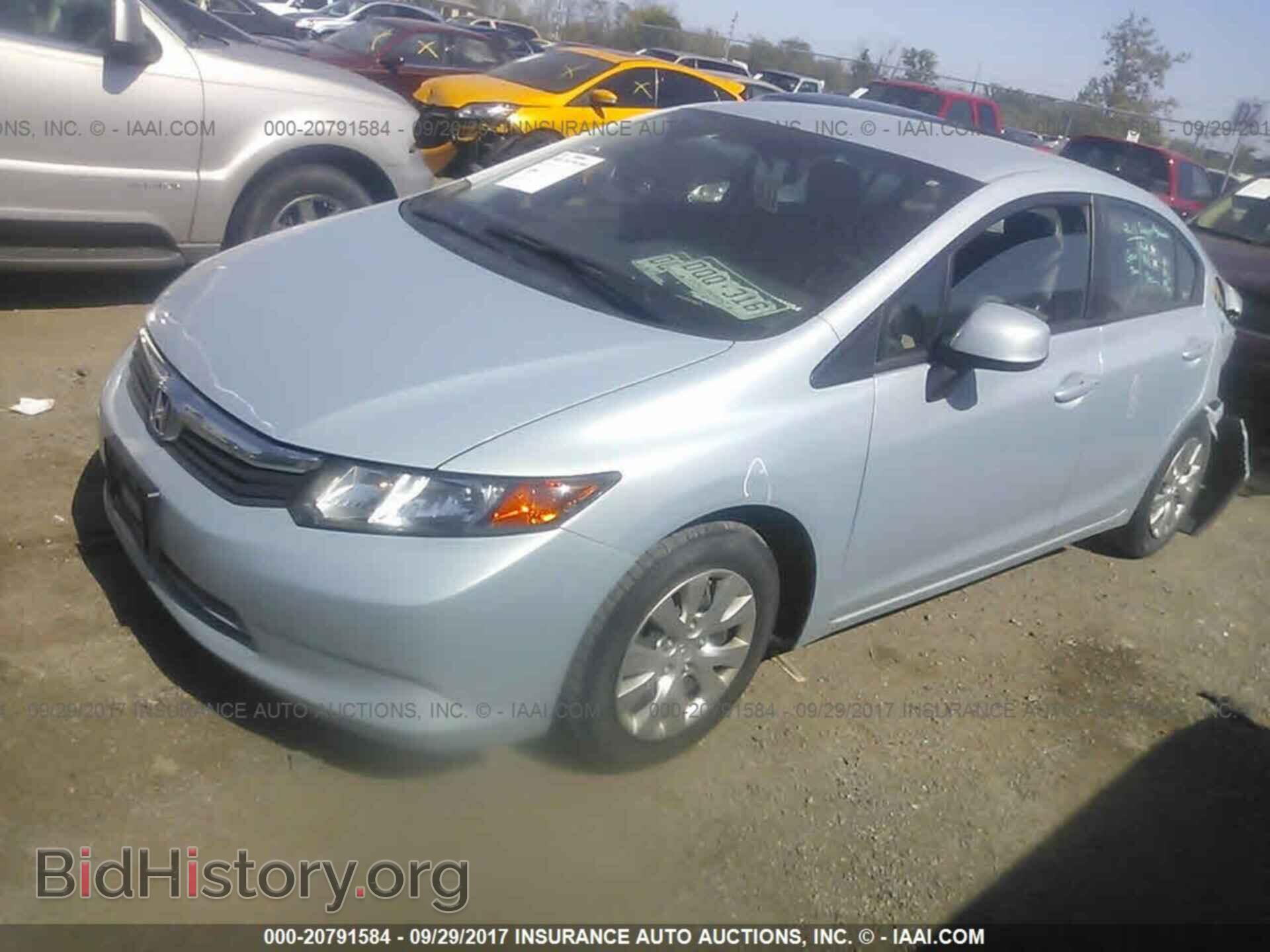 2012 Honda Civic - VIN: 2HGFB2F58CH606215 - Фото 2