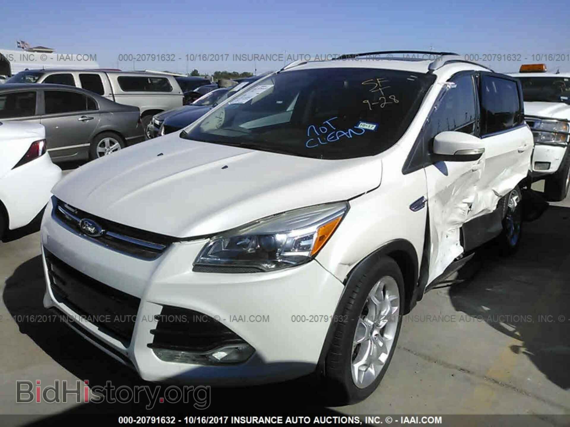 2013 Ford Escape - VIN: 1FMCU0J93DUB00246 - Photo 2