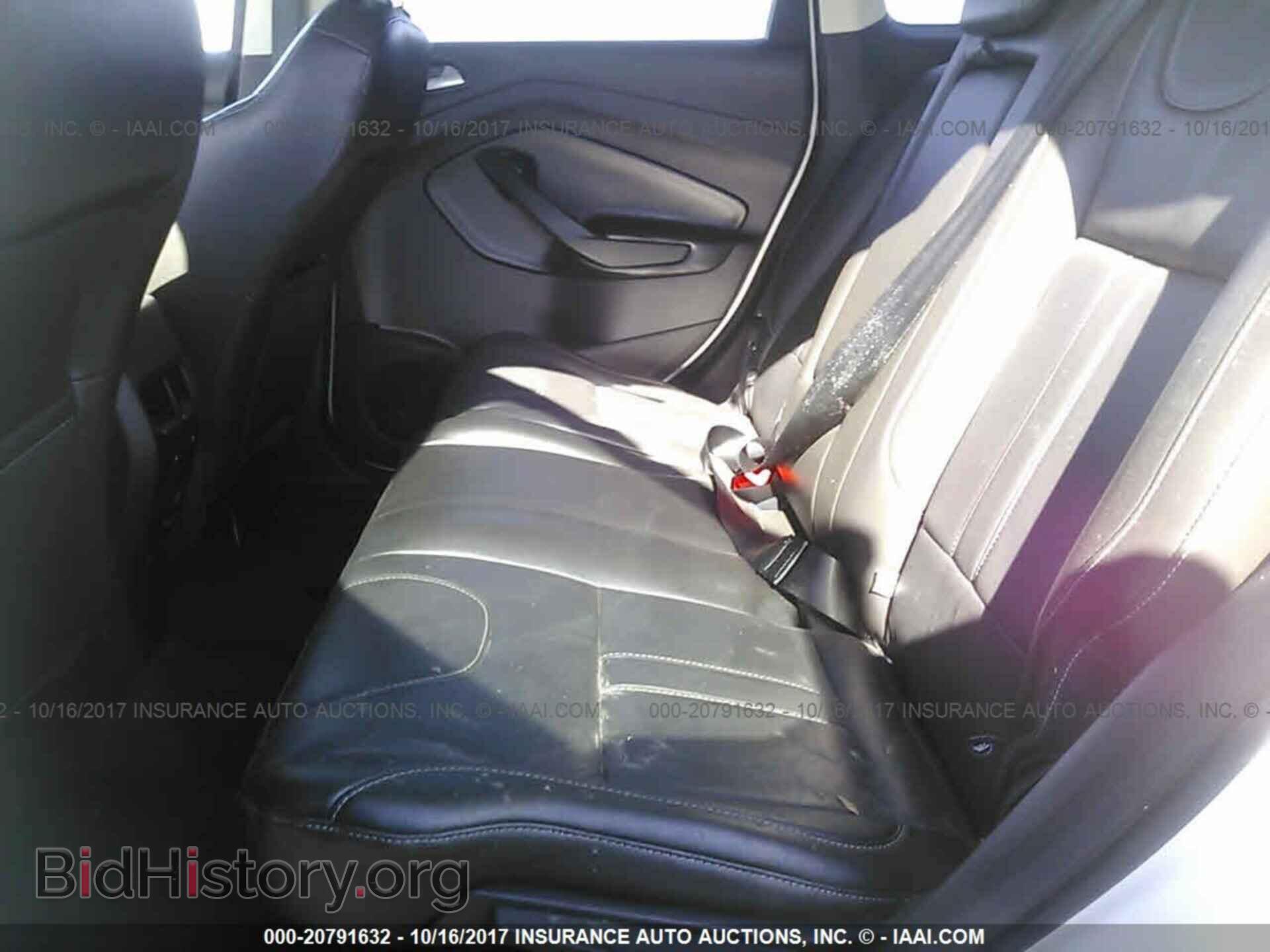 2013 Ford Escape - VIN: 1FMCU0J93DUB00246 - Photo 8