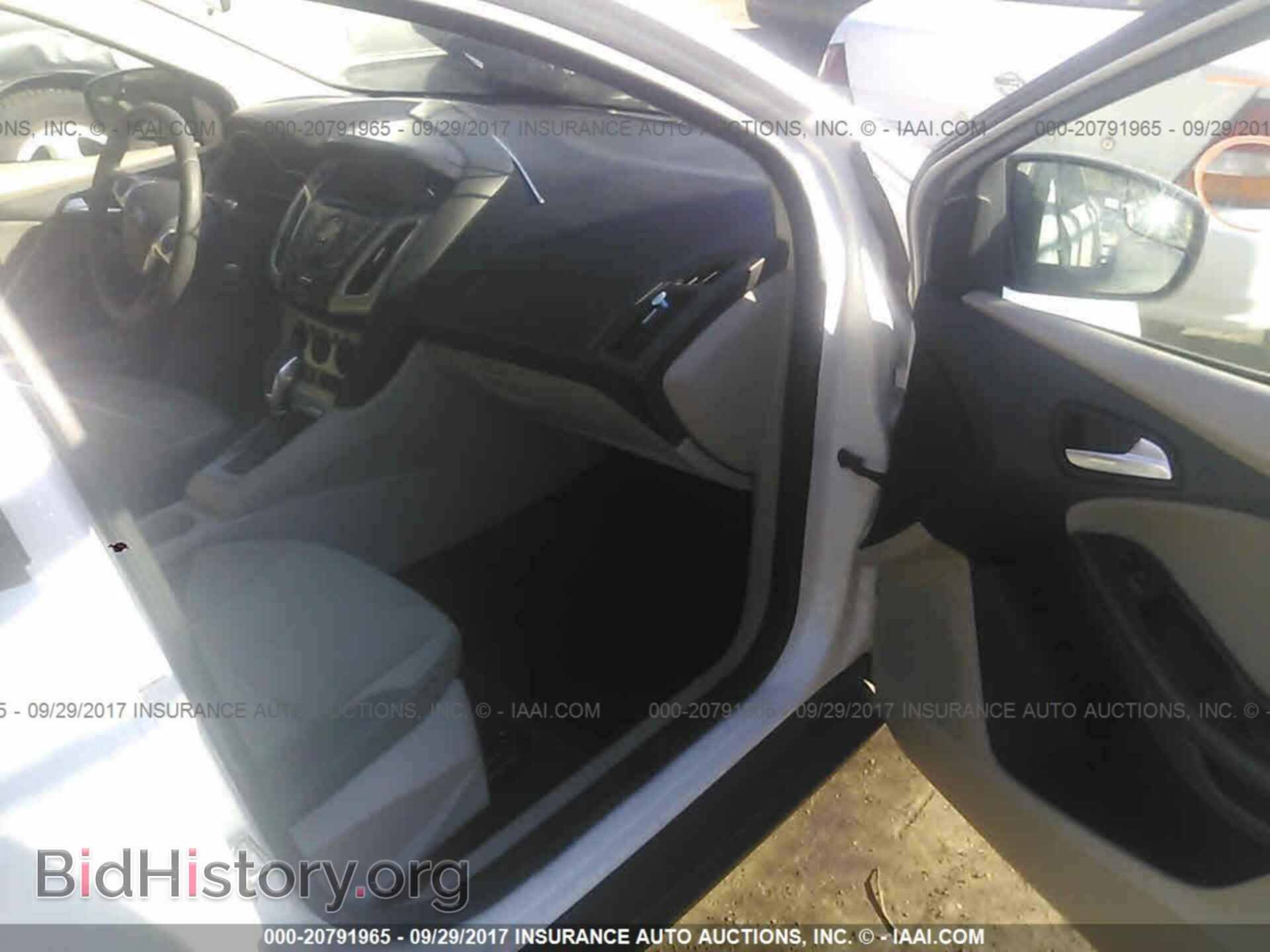 2012 Ford Focus - VIN: 1FAHP3F29CL461151 - Photo 5
