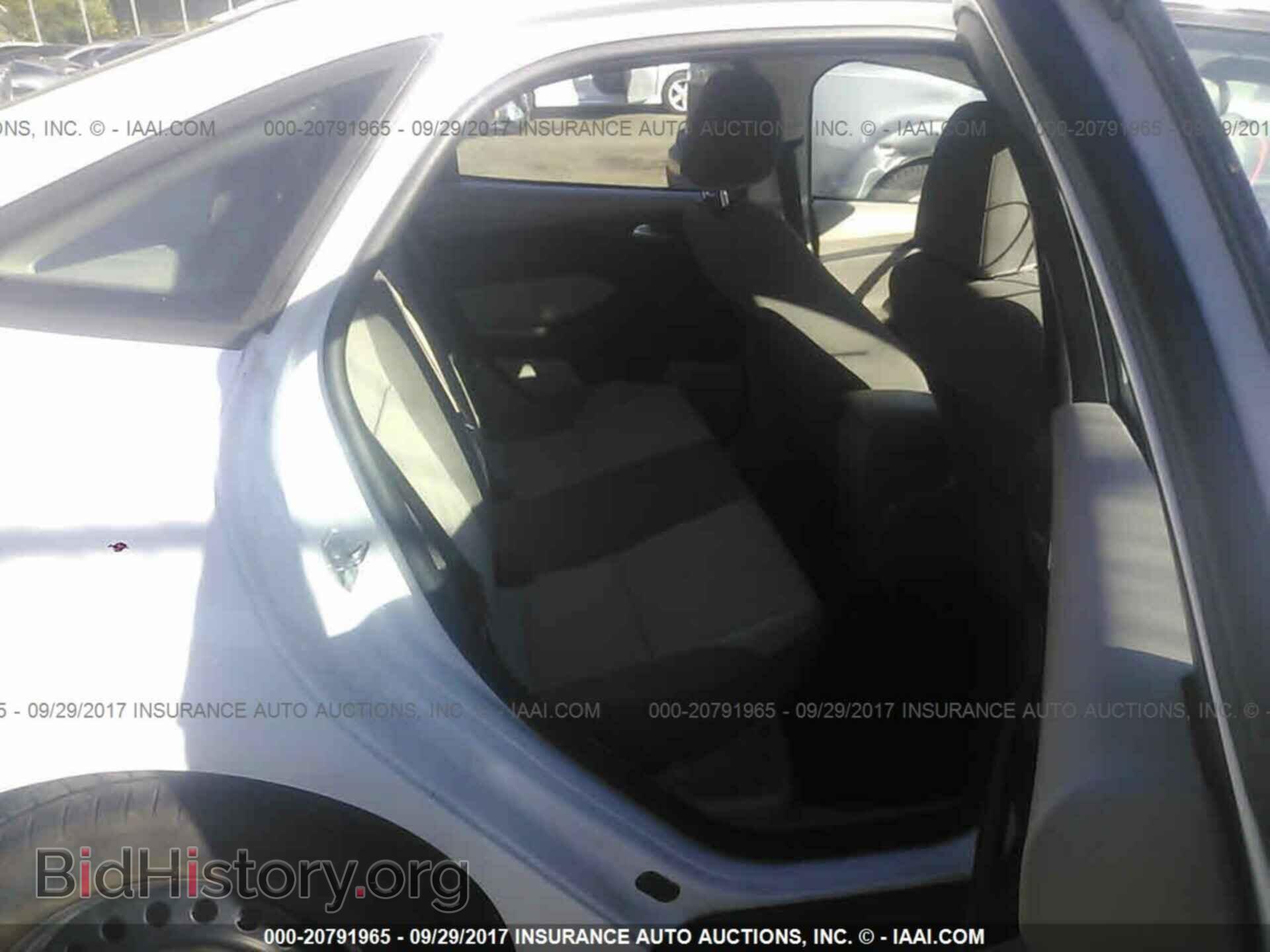 2012 Ford Focus - VIN: 1FAHP3F29CL461151 - Photo 8