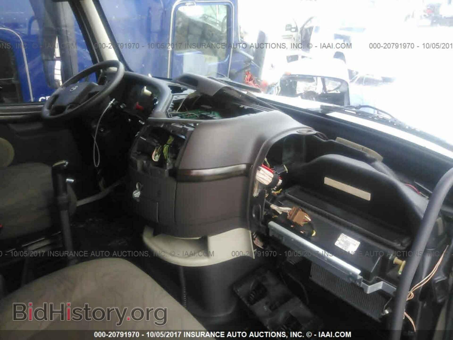 2013 Volvo Vnl - VIN: 4V4NC9EH4DN134054 - Фото 5