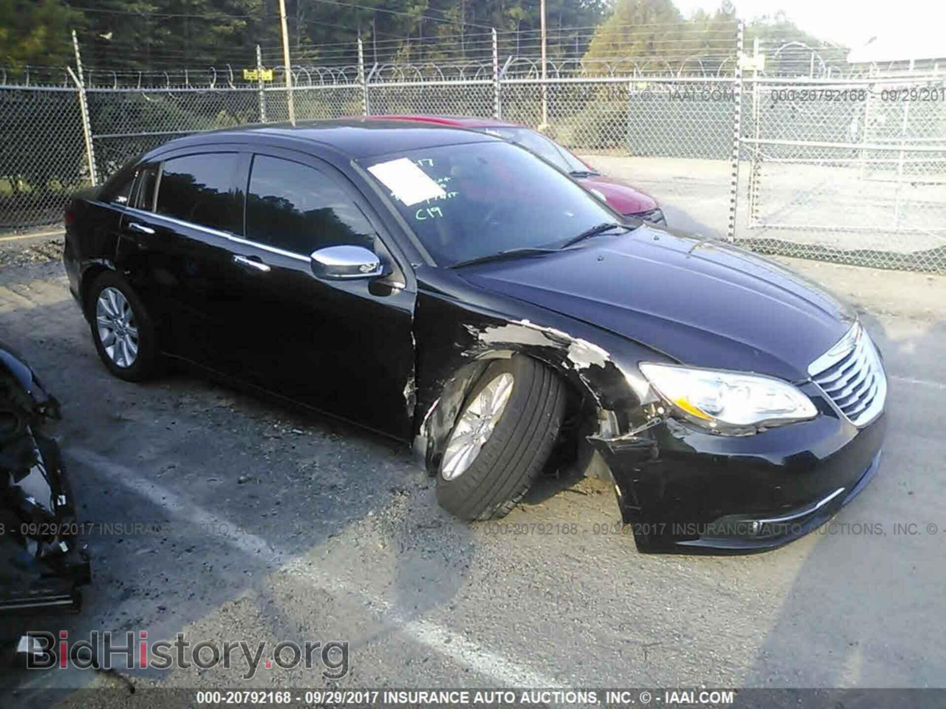 Photo 1C3CCBCB2DN767262 - Chrysler 200 2013