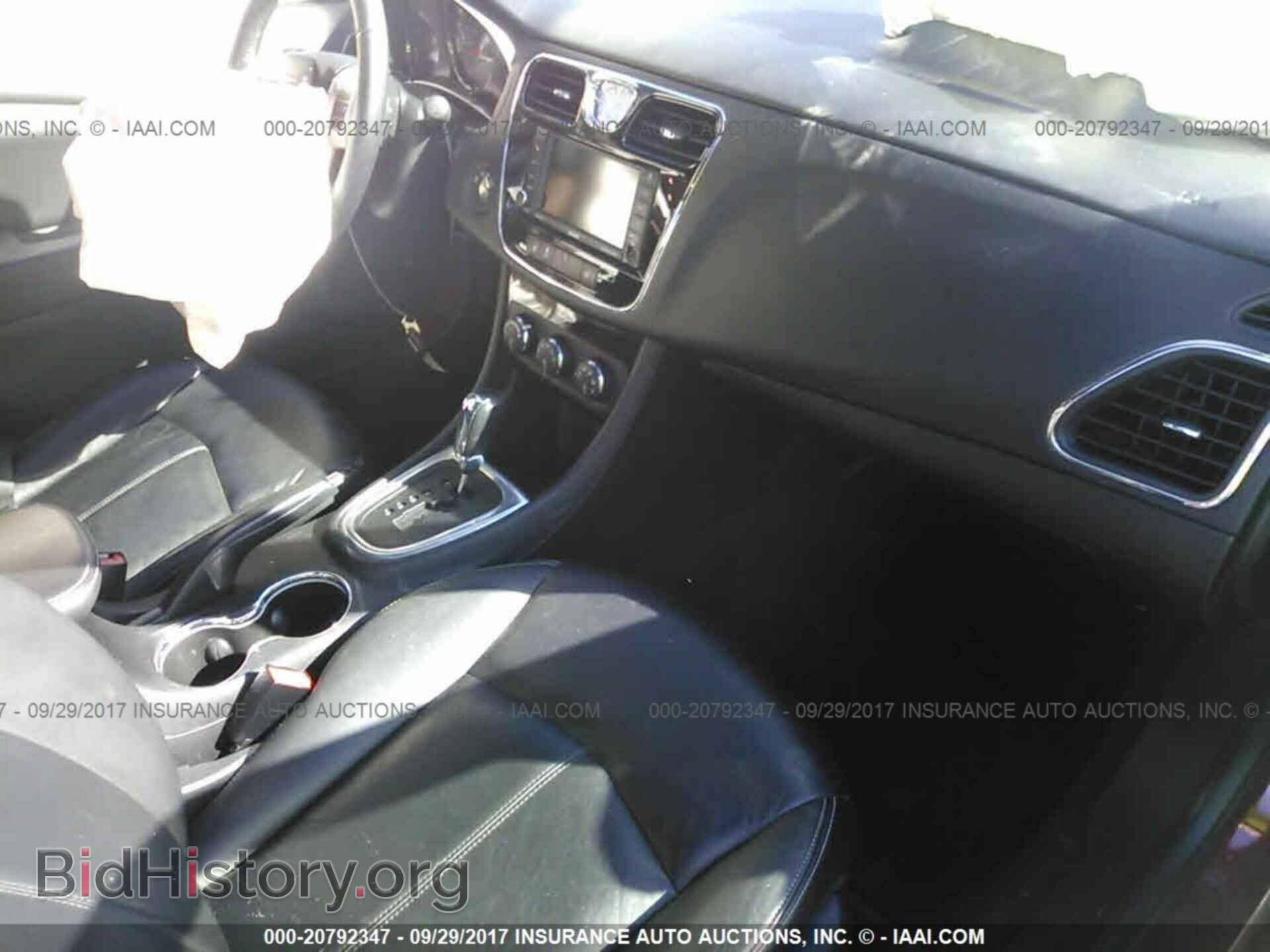 2012 Chrysler 200 - VIN: 1C3CCBCGXCN293152 - Photo 5