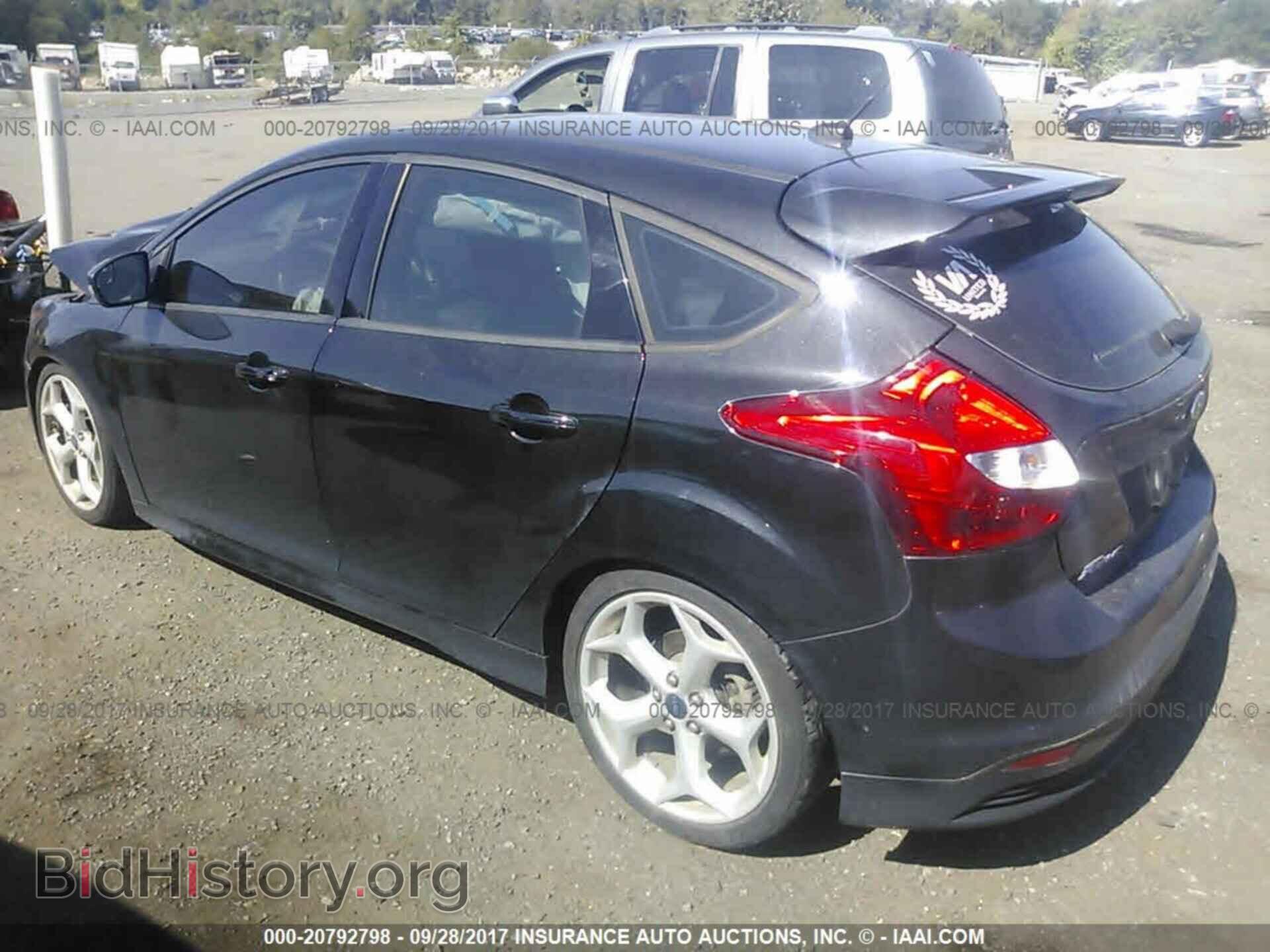 2014 Ford Focus - VIN: 1FADP3L93EL448513 - Фото 3