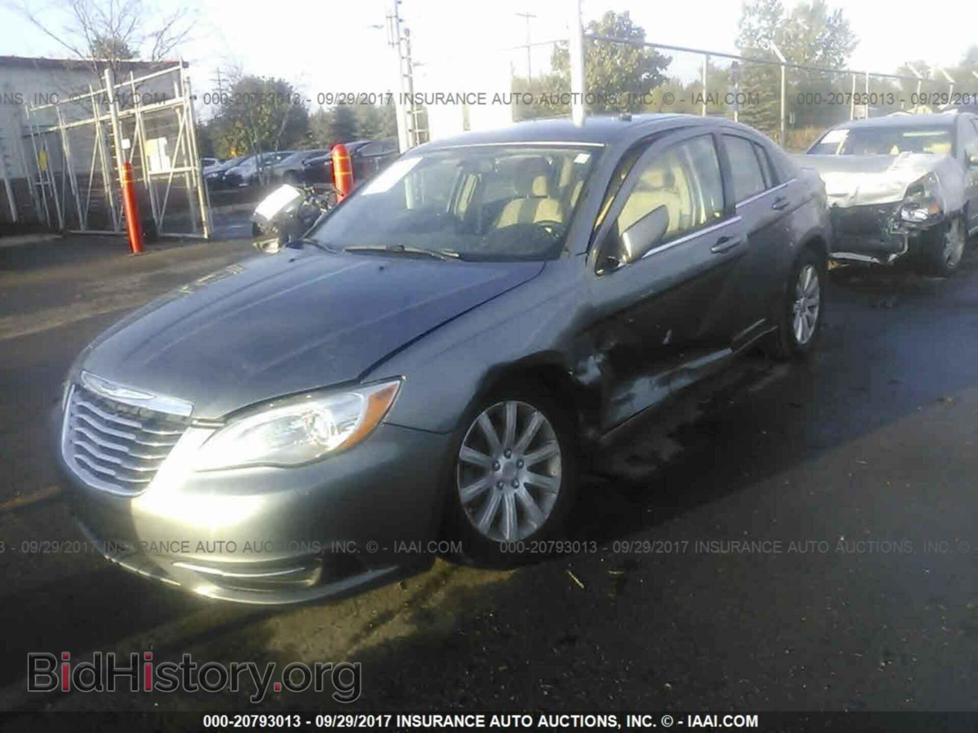 2012 Chrysler 200 - VIN: 1C3CCBBB6CN107614 - Photo 2
