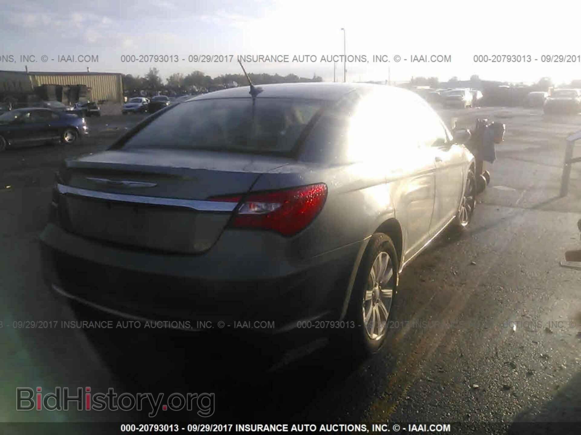 2012 Chrysler 200 - VIN: 1C3CCBBB6CN107614 - Photo 4