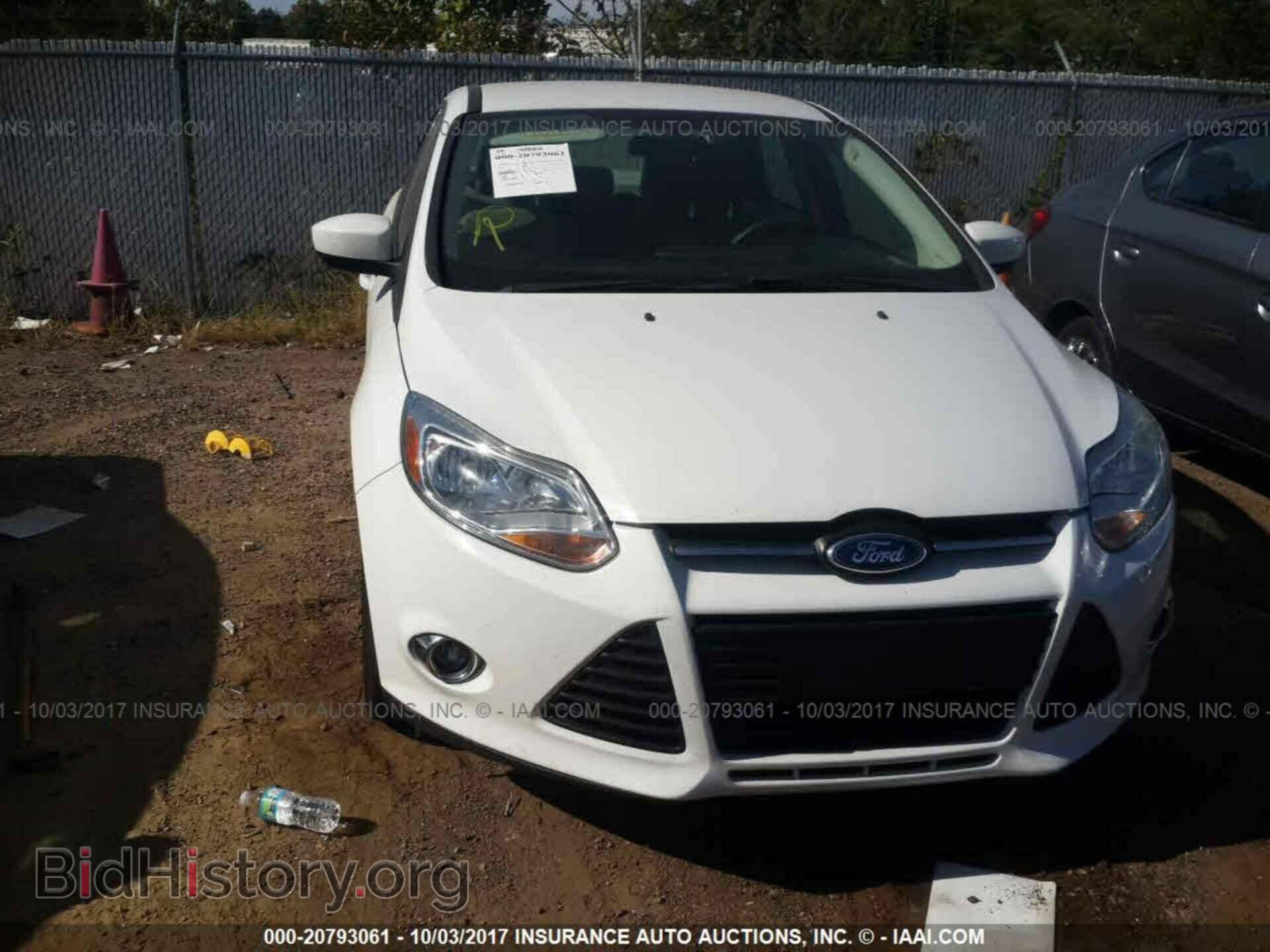 2012 Ford Focus - VIN: 1FAHP3F21CL125977 - Photo 6