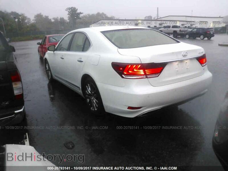 2013 Lexus LS (VIN JTHCL5EF2D5018540) — фото 3 из 10