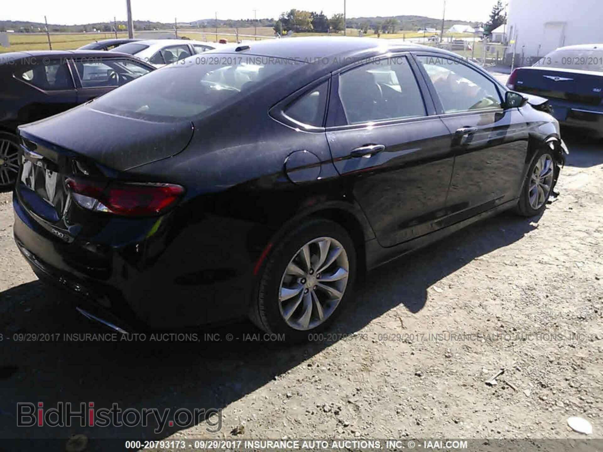 2015 Chrysler 200 - VIN: 1C3CCCBG9FN759455 - Photo 4
