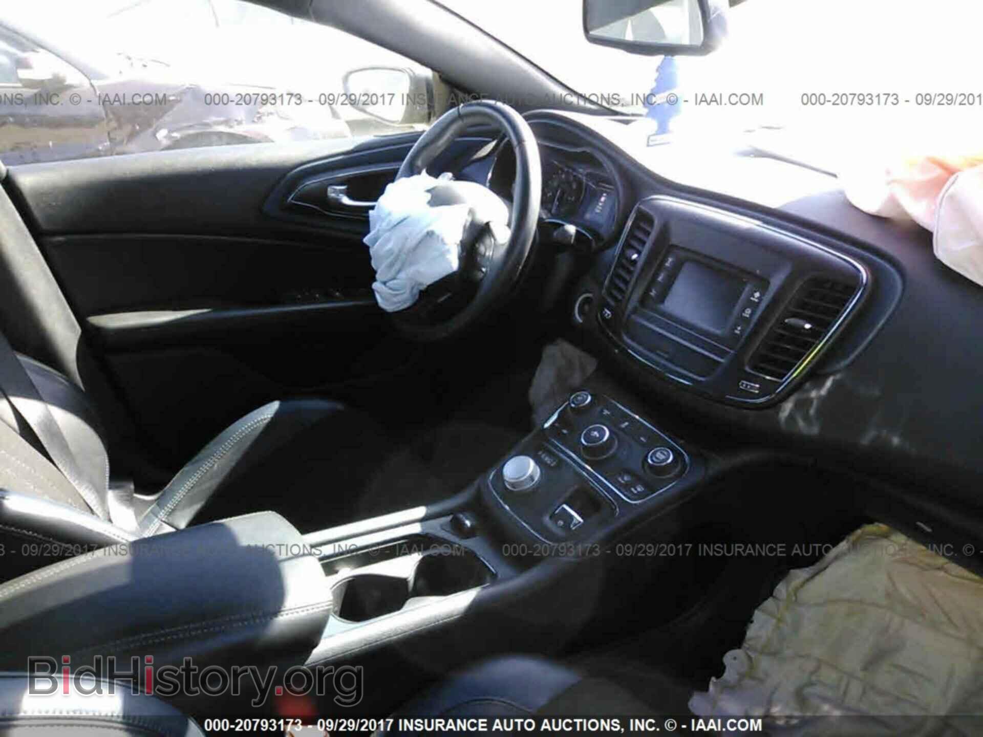 2015 Chrysler 200 - VIN: 1C3CCCBG9FN759455 - Photo 5