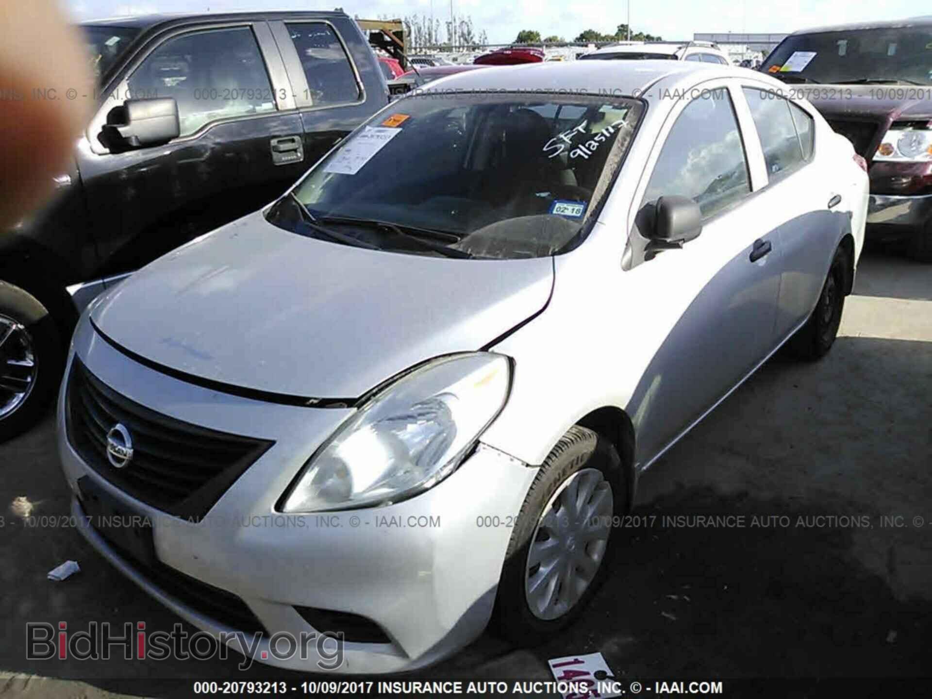 2012 Nissan Versa - VIN: 3N1CN7AP7CL944973 - Фото 2