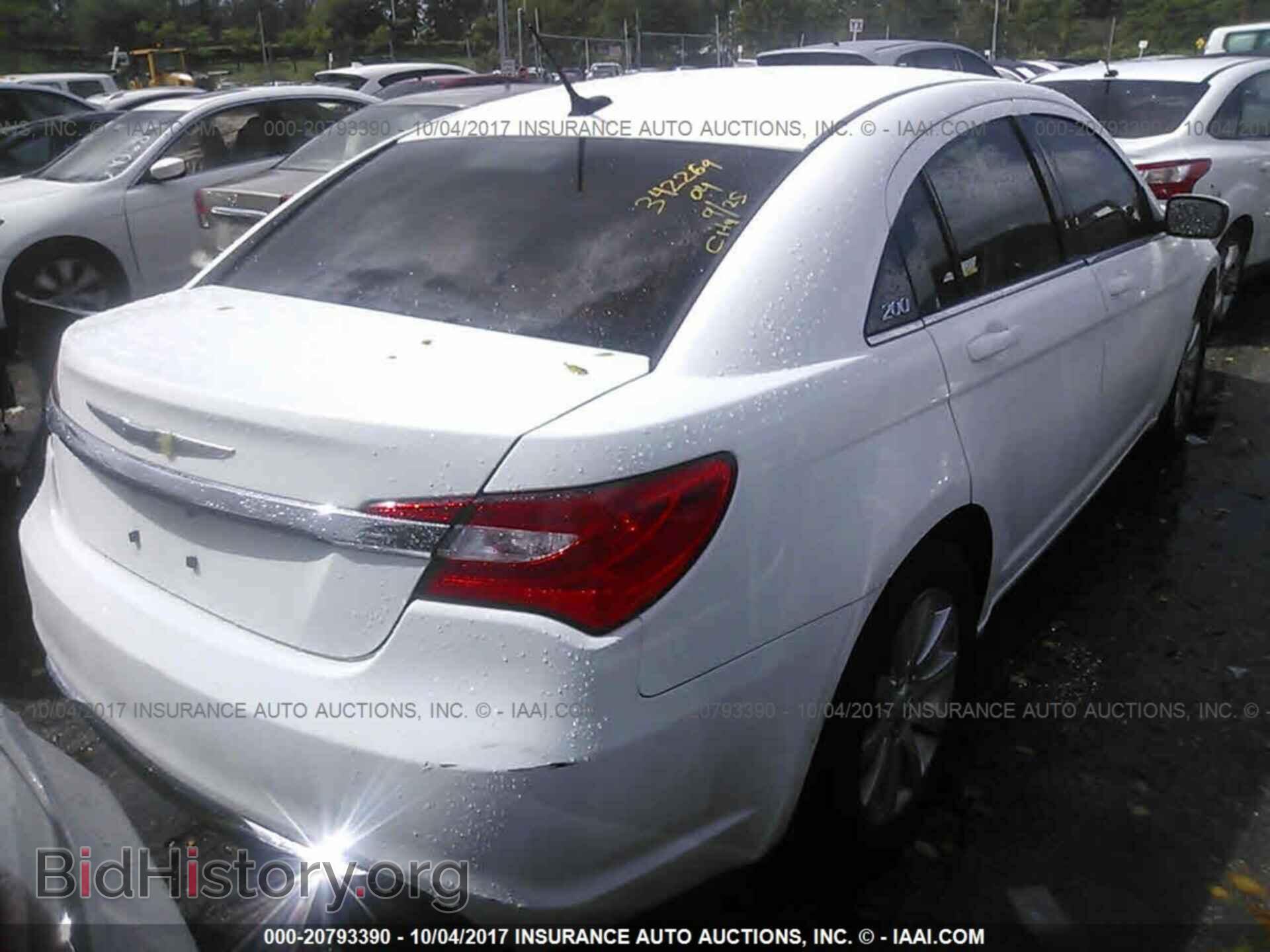 2013 Chrysler 200 - VIN: 1C3CCBBBXDN674023 - Photo 4