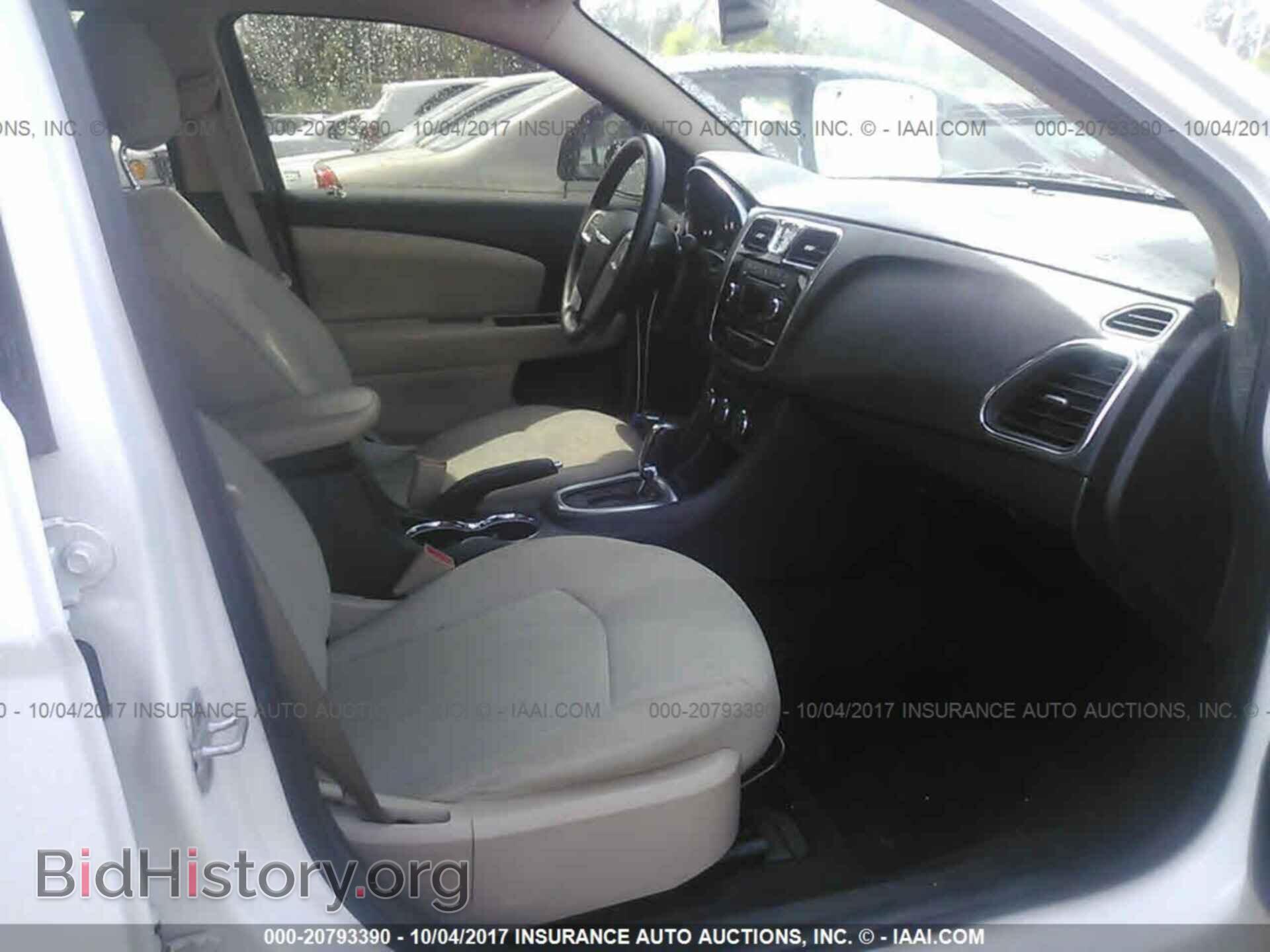 2013 Chrysler 200 - VIN: 1C3CCBBBXDN674023 - Photo 5