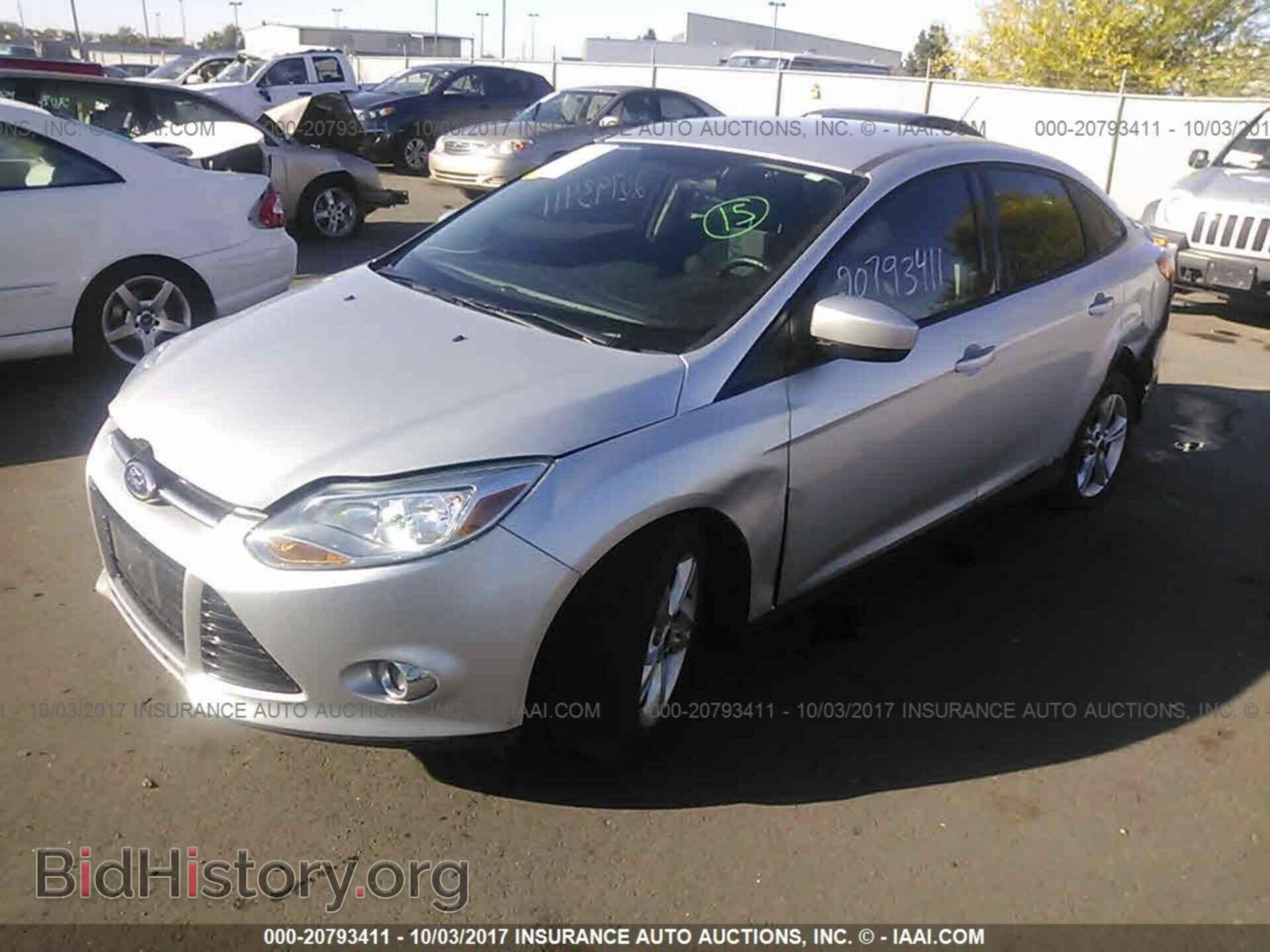 2012 Ford Focus - VIN: 1FAHP3F24CL400516 - Фото 2