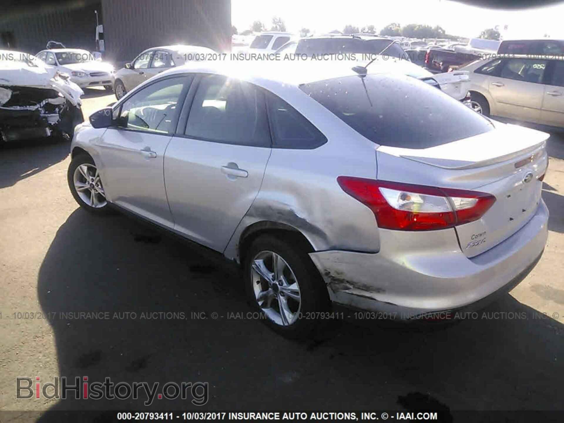 2012 Ford Focus - VIN: 1FAHP3F24CL400516 - Фото 3