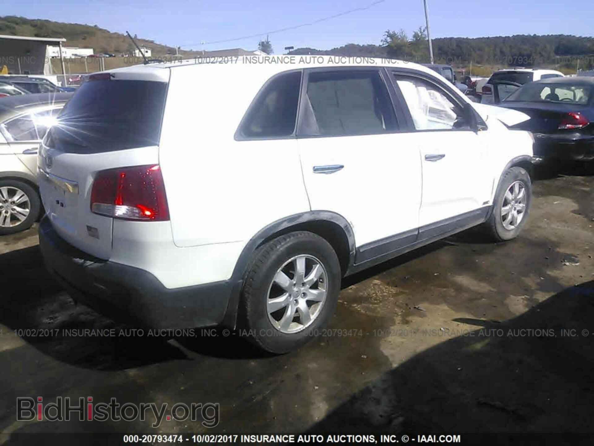 2012 Kia Sorento - VIN: 5XYKTCA66CG224148 - Фото 4