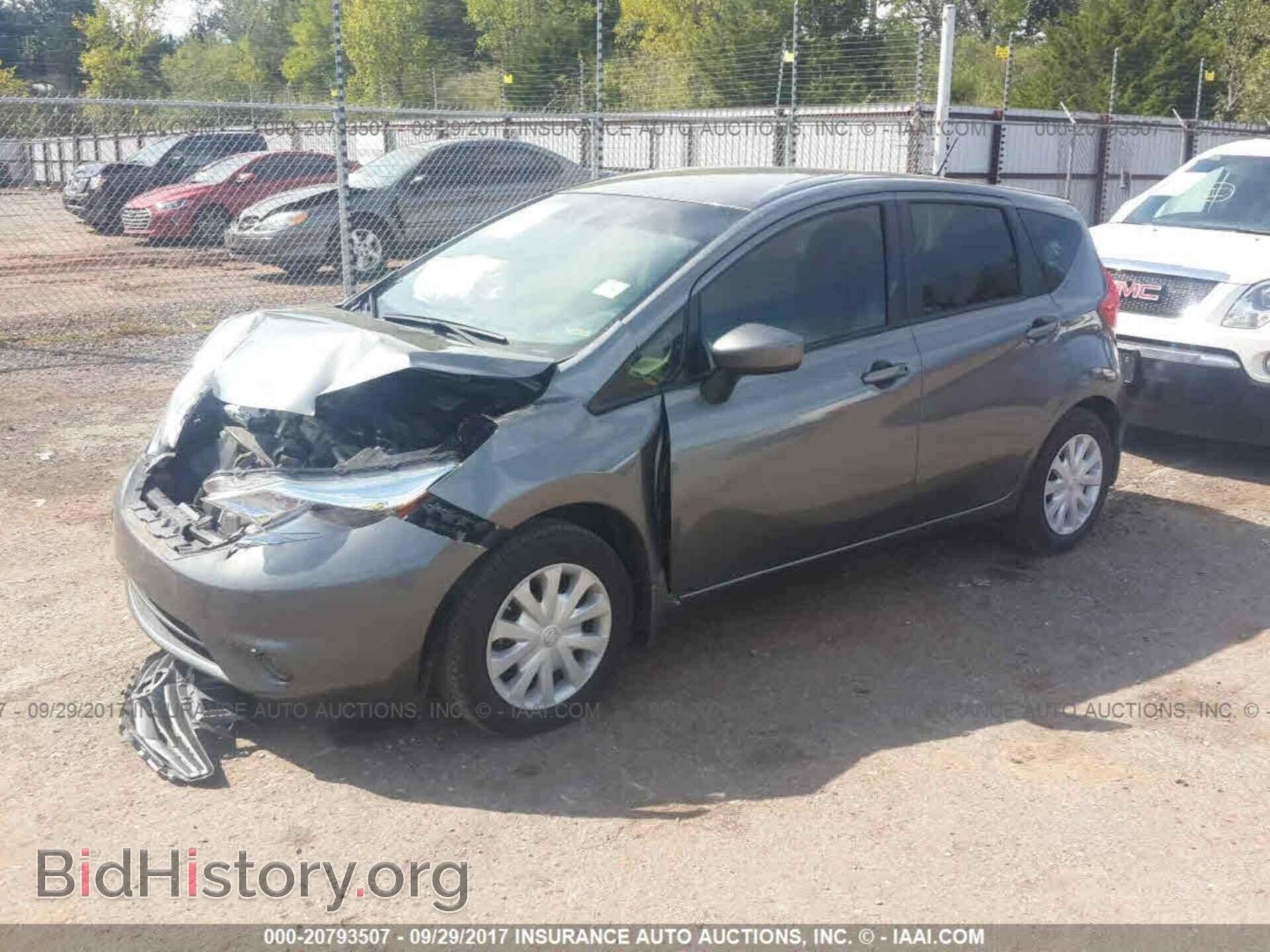 2016 Nissan Versa note - VIN: 3N1CE2CPXGL379995 - Фото 2