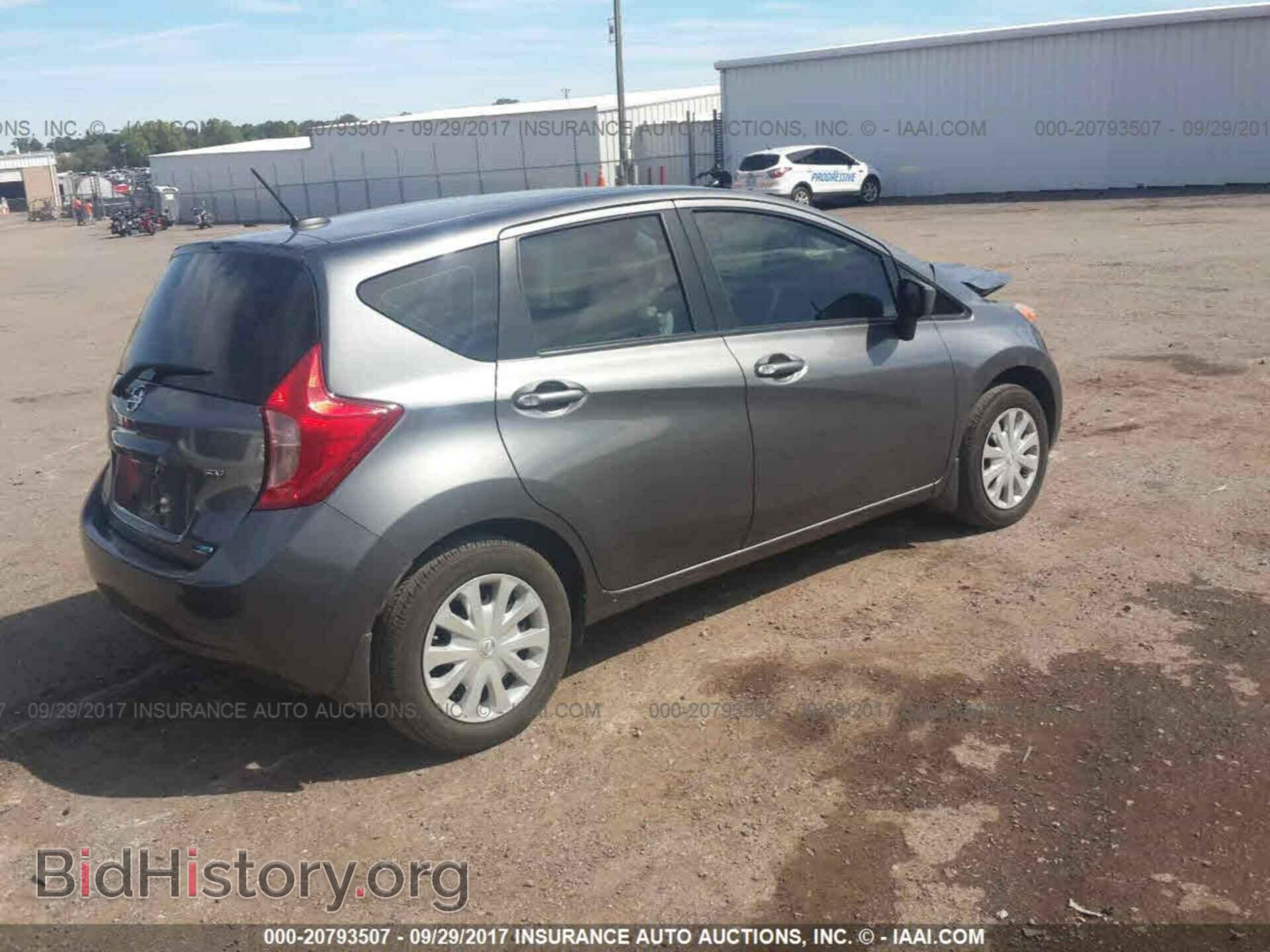 2016 Nissan Versa note - VIN: 3N1CE2CPXGL379995 - Фото 4