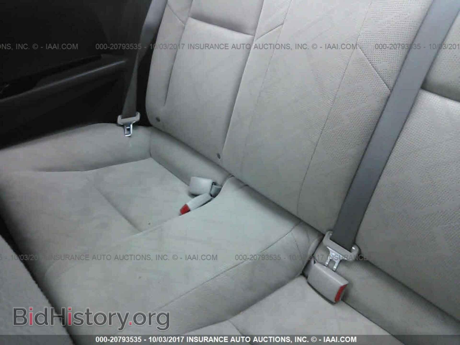 2012 Honda Civic - VIN: 2HGFG3B5XCH516058 - Photo 8