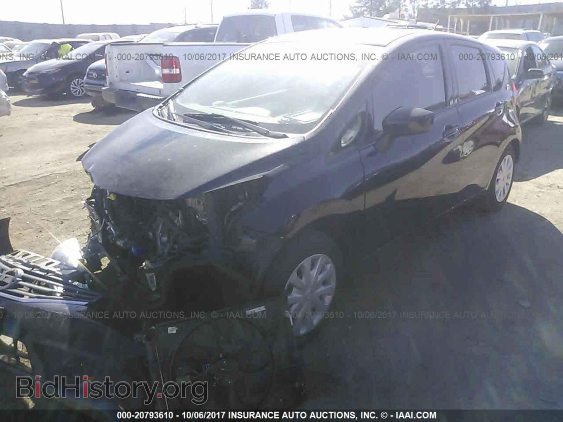 2015 Nissan Versa note - VIN: 3N1CE2CP6FL398977 - Фото 2
