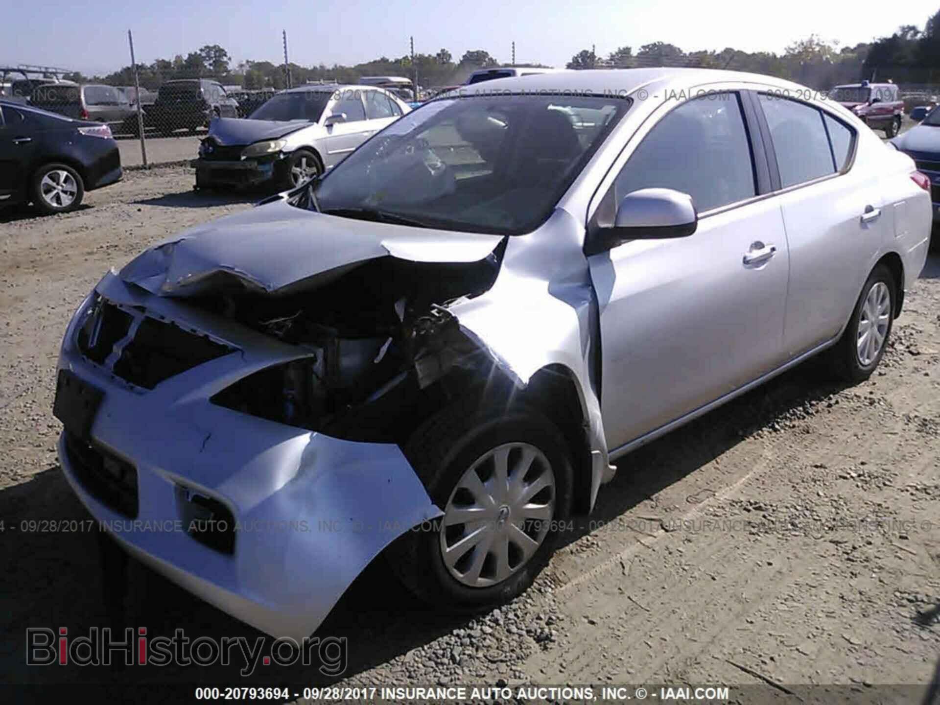2012 Nissan Versa - VIN: 3N1CN7AP8CL896352 - Фото 2