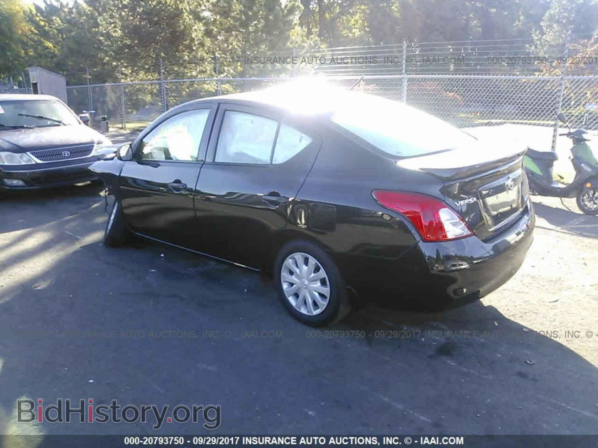 2014 Nissan Versa - VIN: 3N1CN7AP2EL848252 - Фото 3